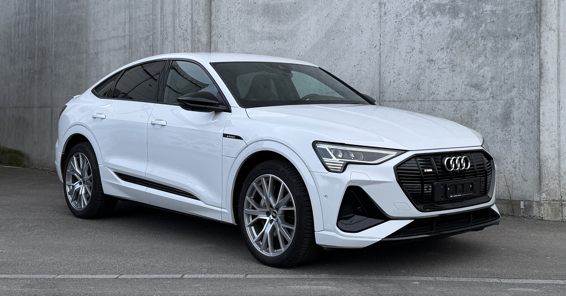 AUDI e-tron 55 Sportback S Line quattro Sehr gepflegt | Frisch ab MFK&8J/160.000km Garantie auf die H-Li-I-Batterie | Gratis Service