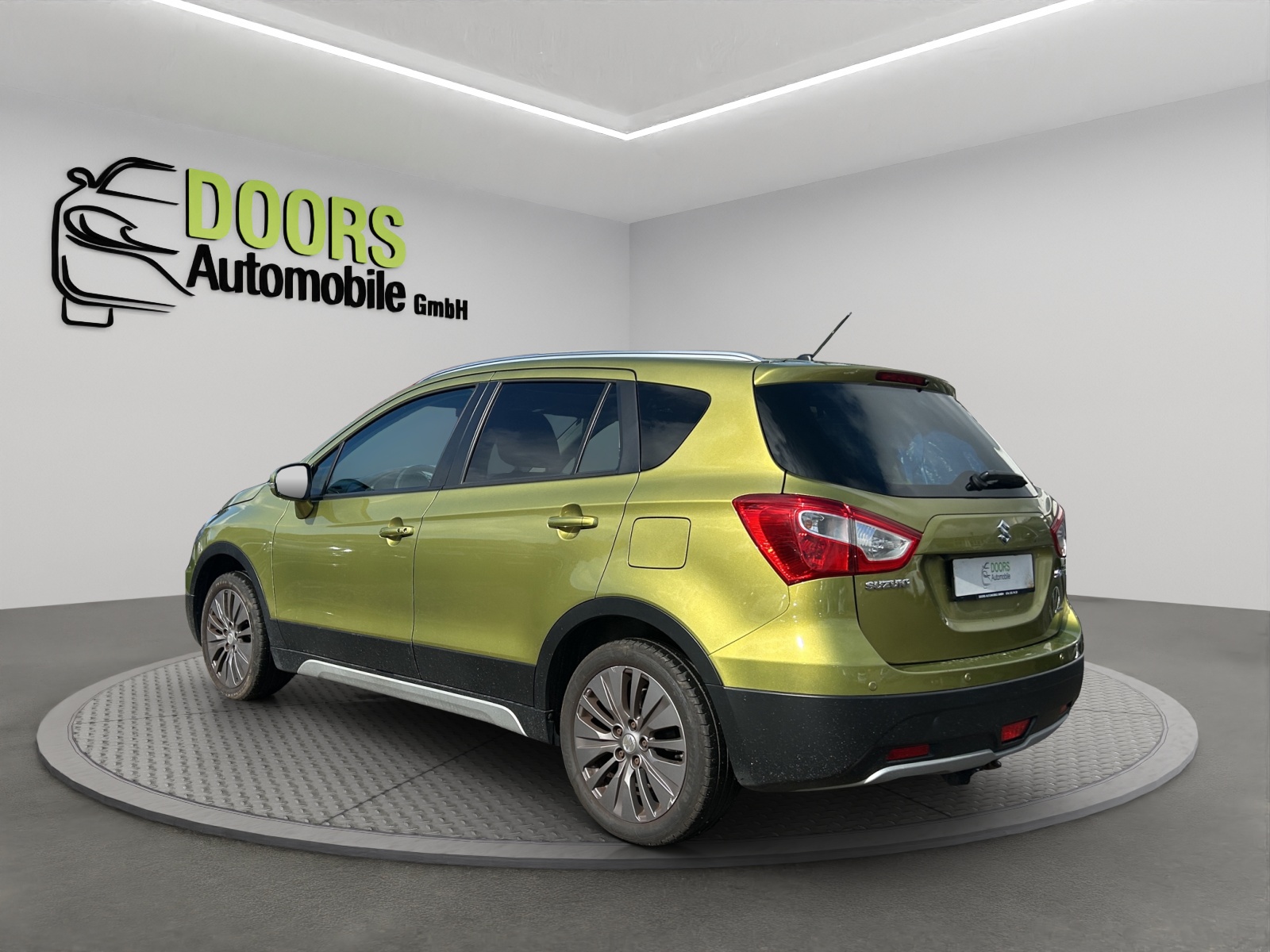 SUZUKI SX4 S-Cross 1.6 TD Compact+ 4WD-image-5