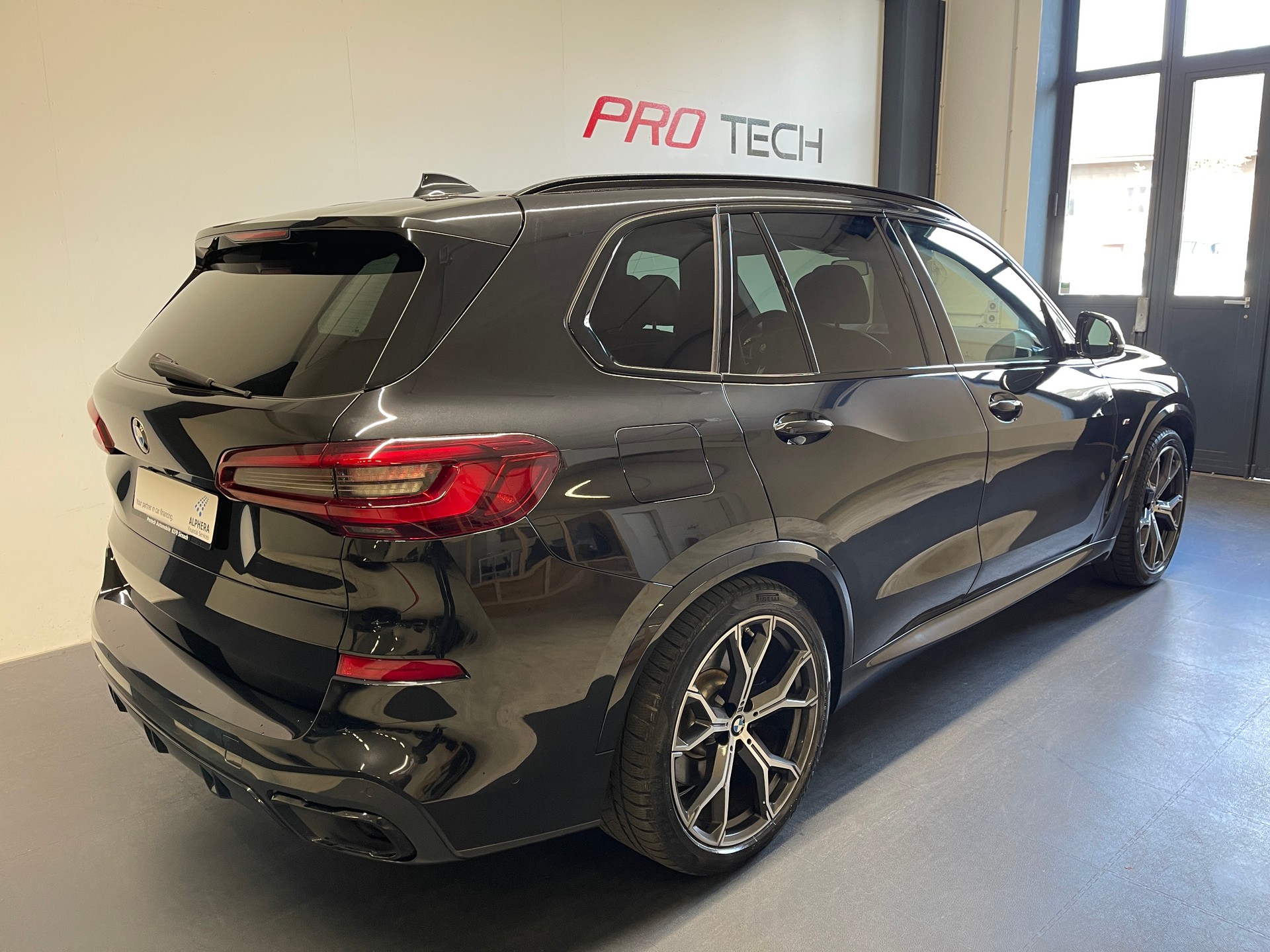 BMW X5 xDrive45e Steptronic-showroom-element-3