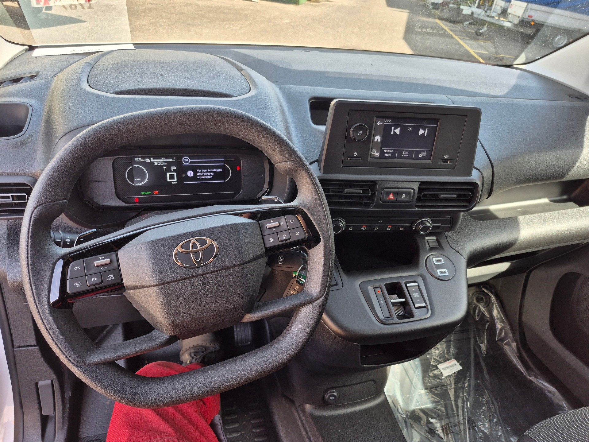 TOYOTA Proace City Van EV 50 kWh Active Medium-image-13