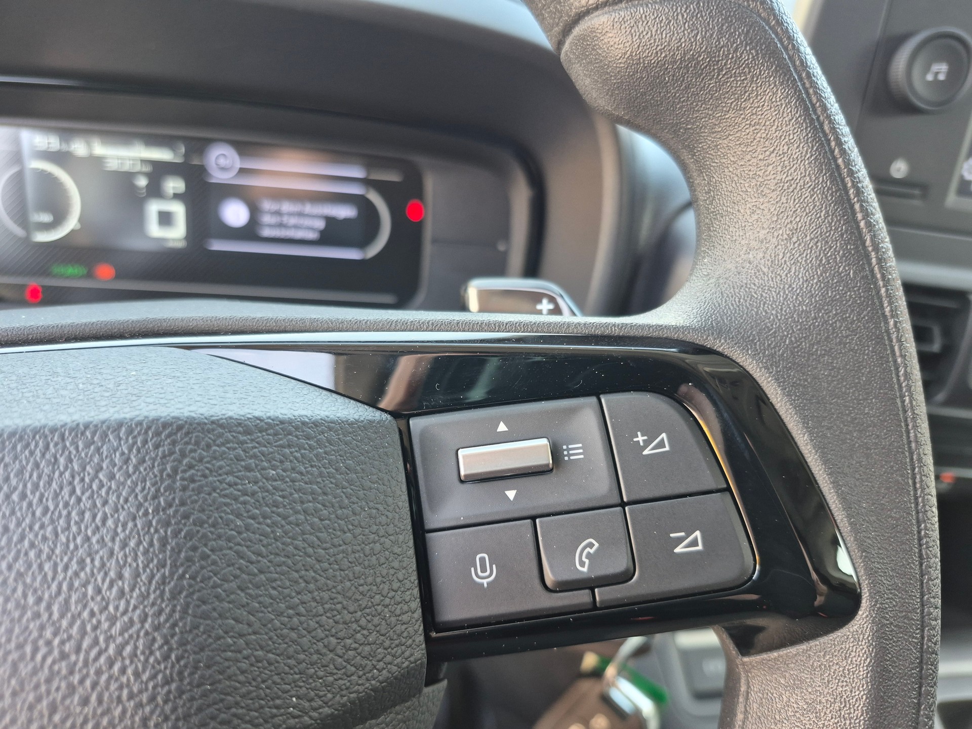 TOYOTA Proace City Van EV 50 kWh Active Medium-image-18