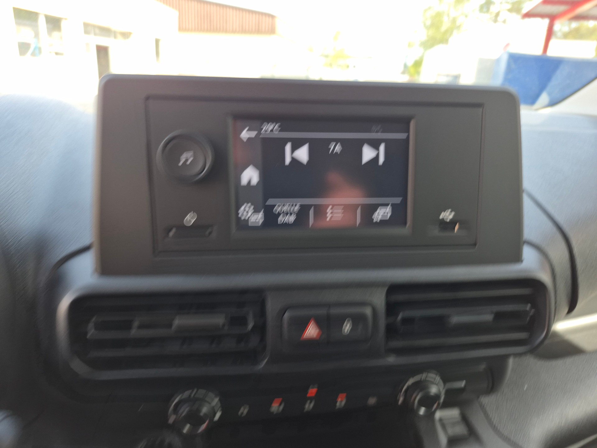 TOYOTA Proace City Van EV 50 kWh Active Medium-image-16