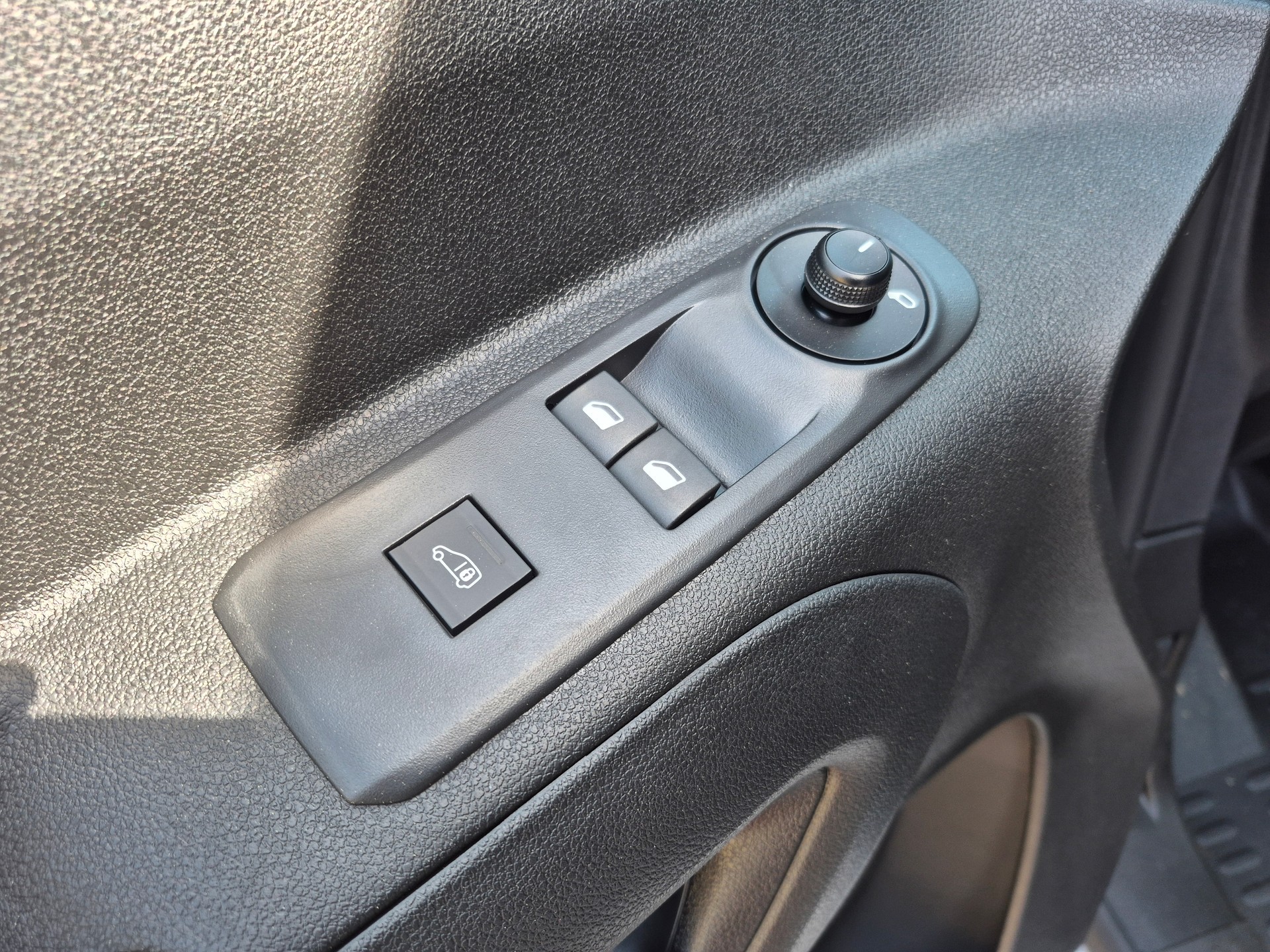 TOYOTA Proace City Van EV 50 kWh Active Medium-image-14