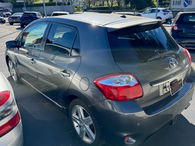 TOYOTA Auris 2.2 D-4D CleanPower Linea Sol Premium-image-3