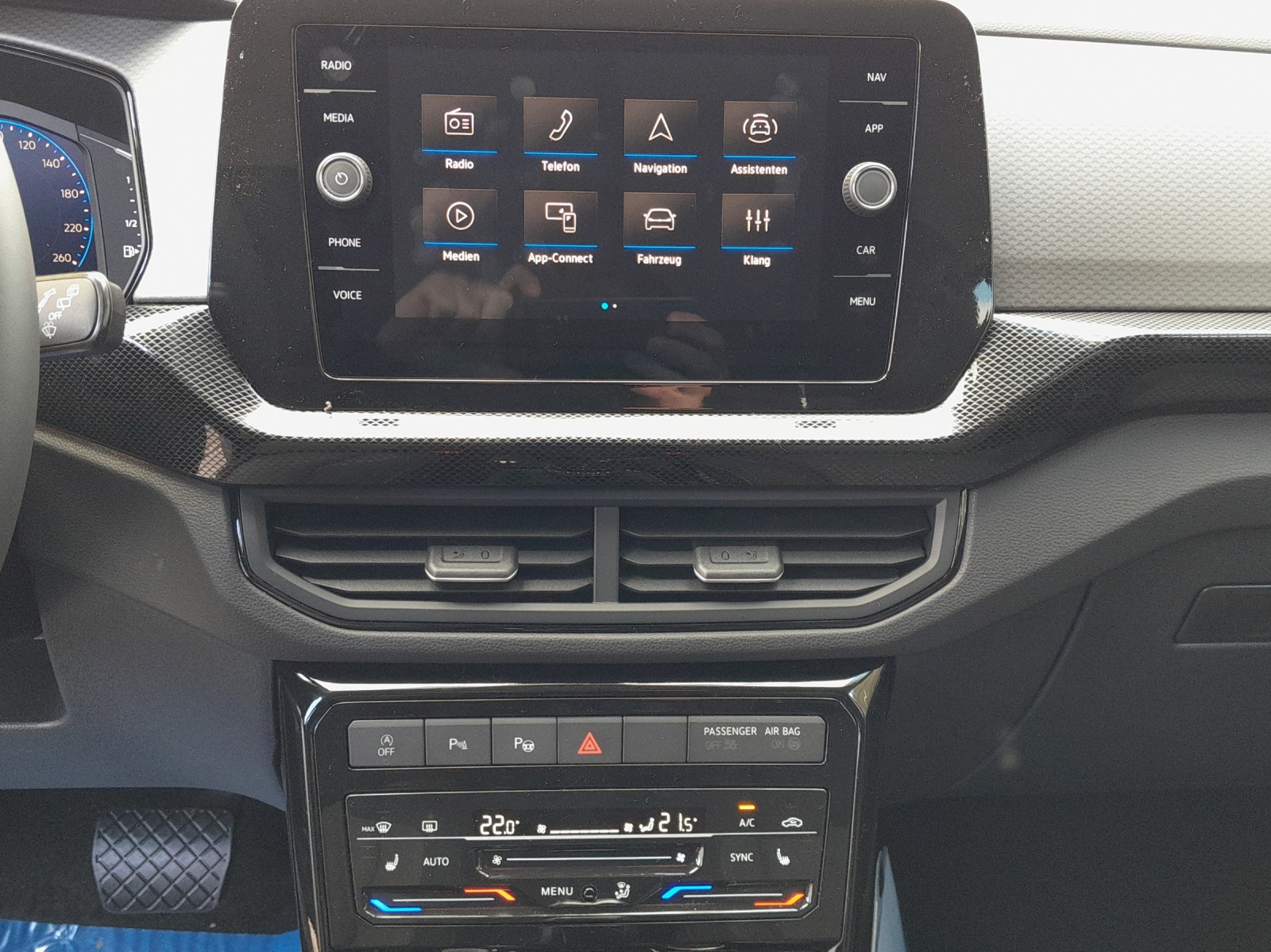 VW T-Cross 1.0 TSI EVO Life DSG-image-10
