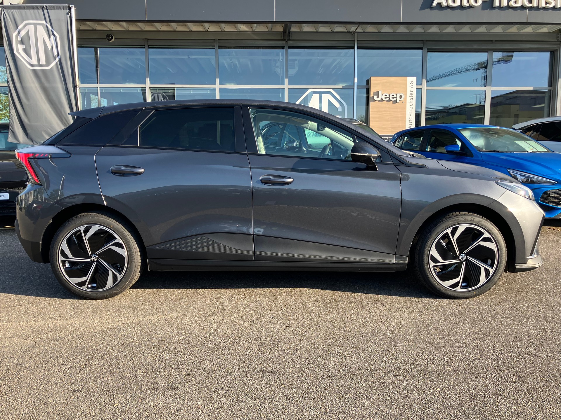 MG 4 EV 64kWh Premium Facelift-image-0