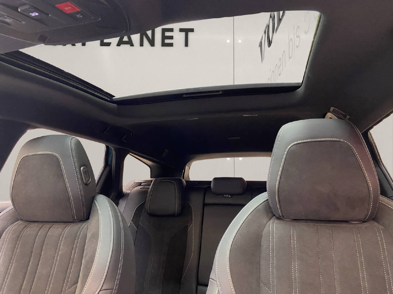 PEUGEOT 308 SW 1.6 PHEV 225 GT-image-12
