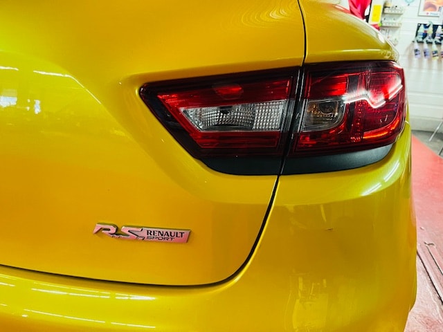 RENAULT Clio 1.6 T RS 200 EDC-image-5