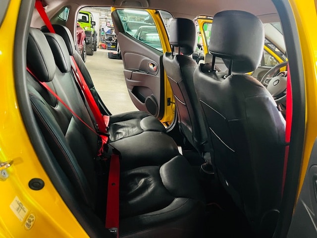 RENAULT Clio 1.6 T RS 200 EDC-image-12