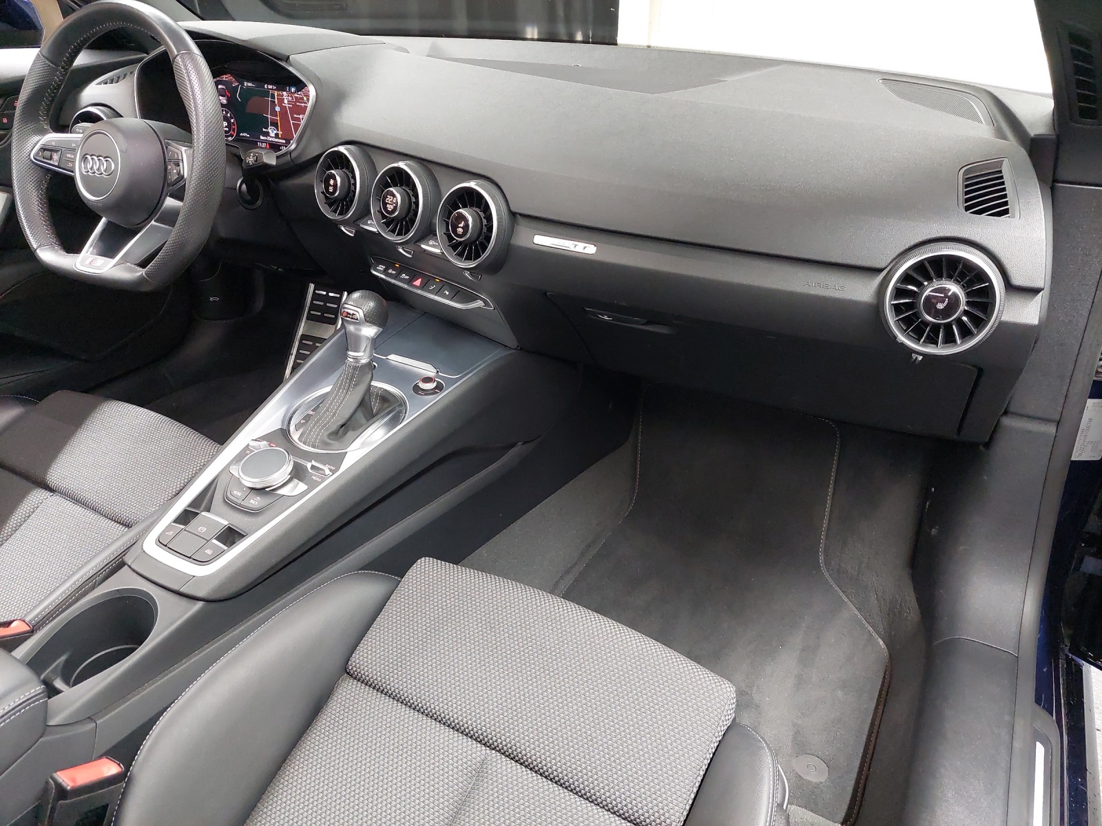 AUDI TT Roadster 40 TFSI S-tronic-image-13