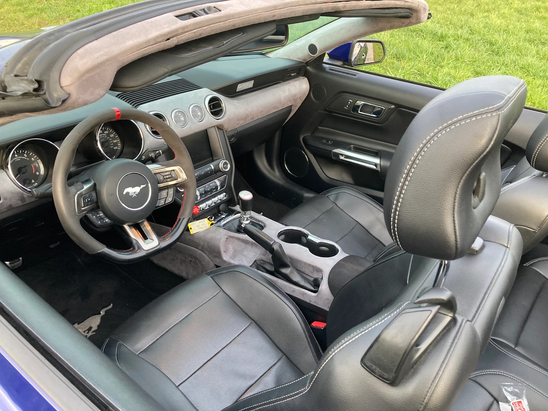 FORD Mustang Convertible 2.3-image-4