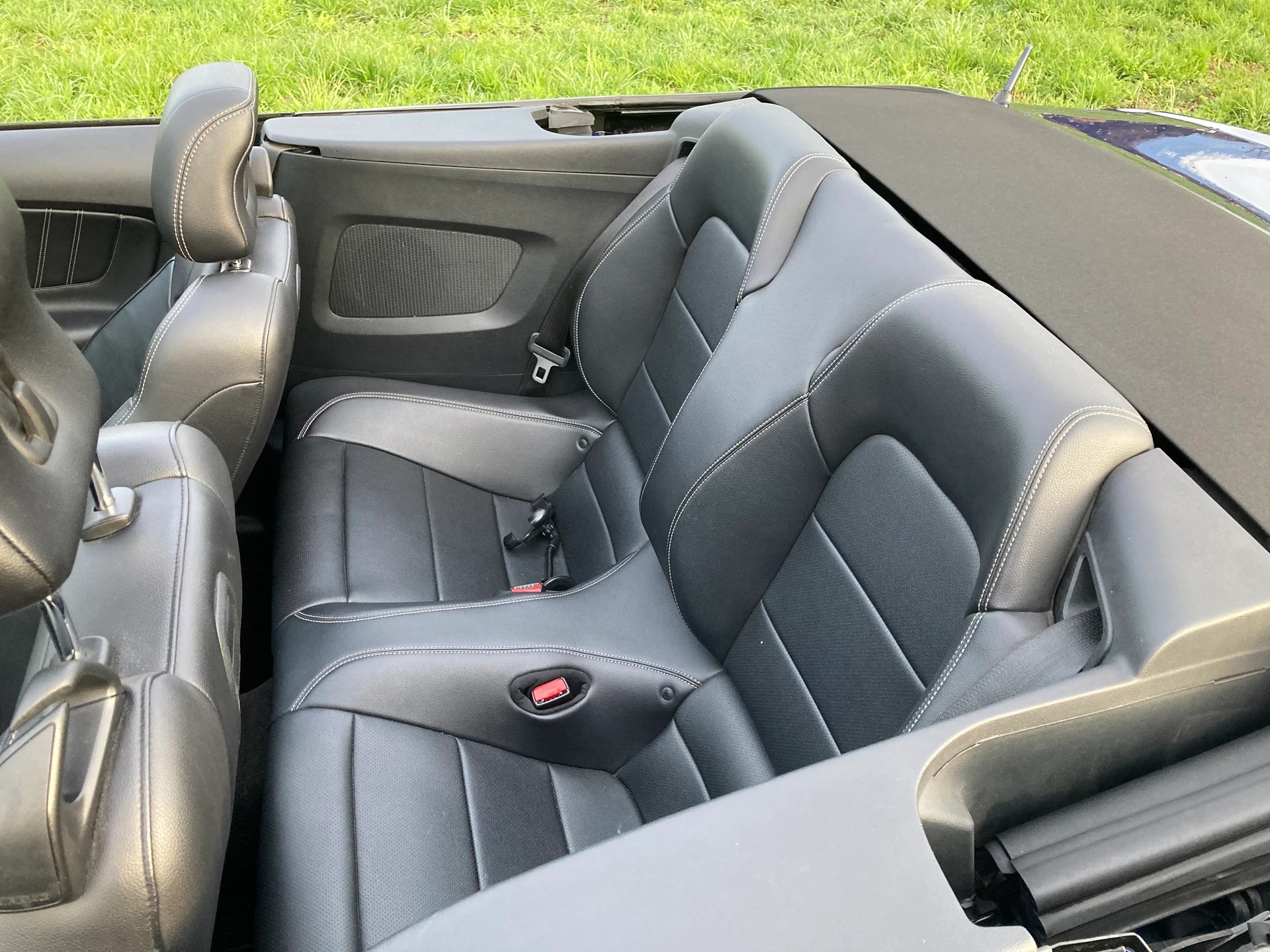 FORD Mustang Convertible 2.3-image-5