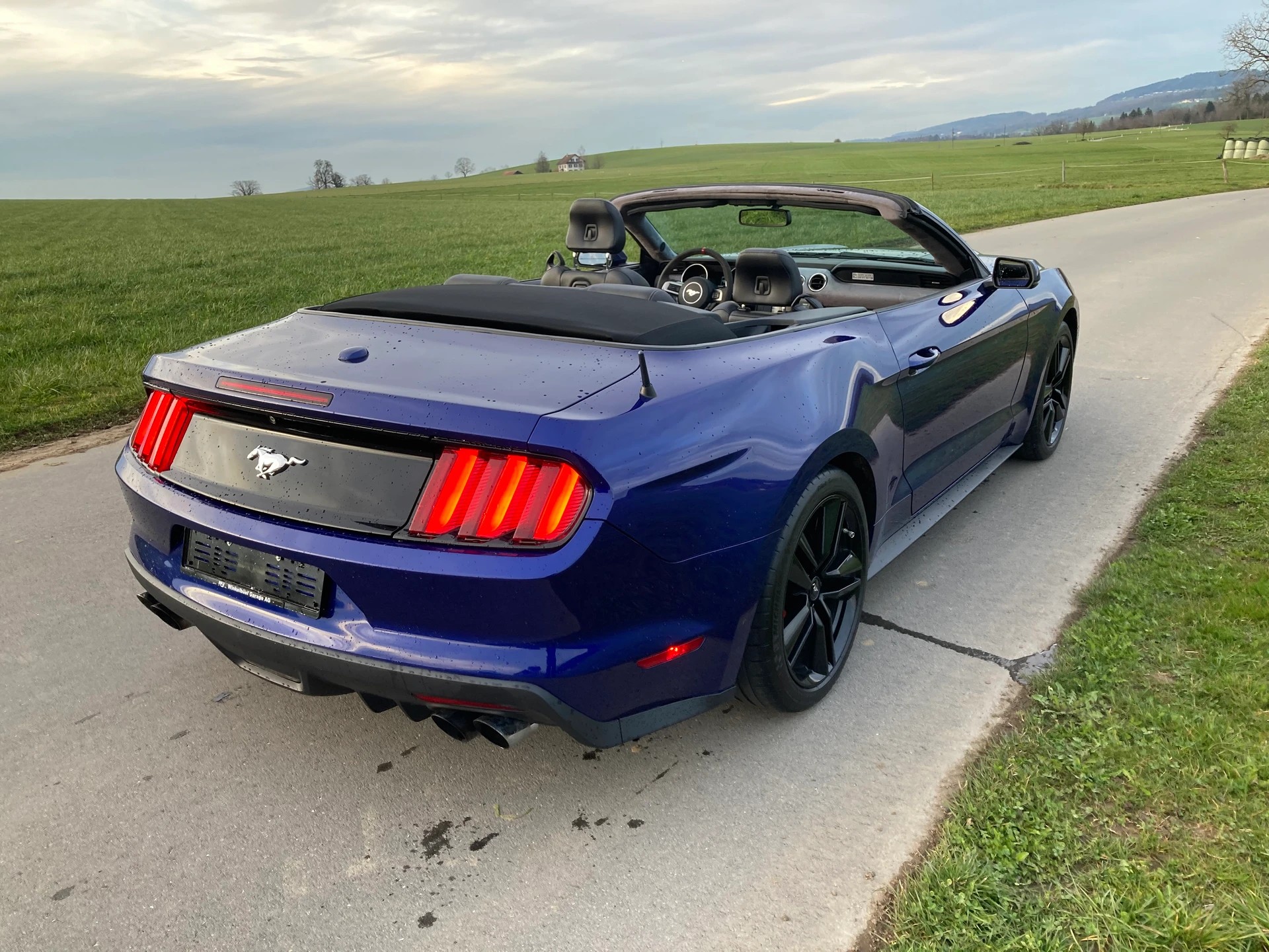 FORD Mustang Convertible 2.3-image-1