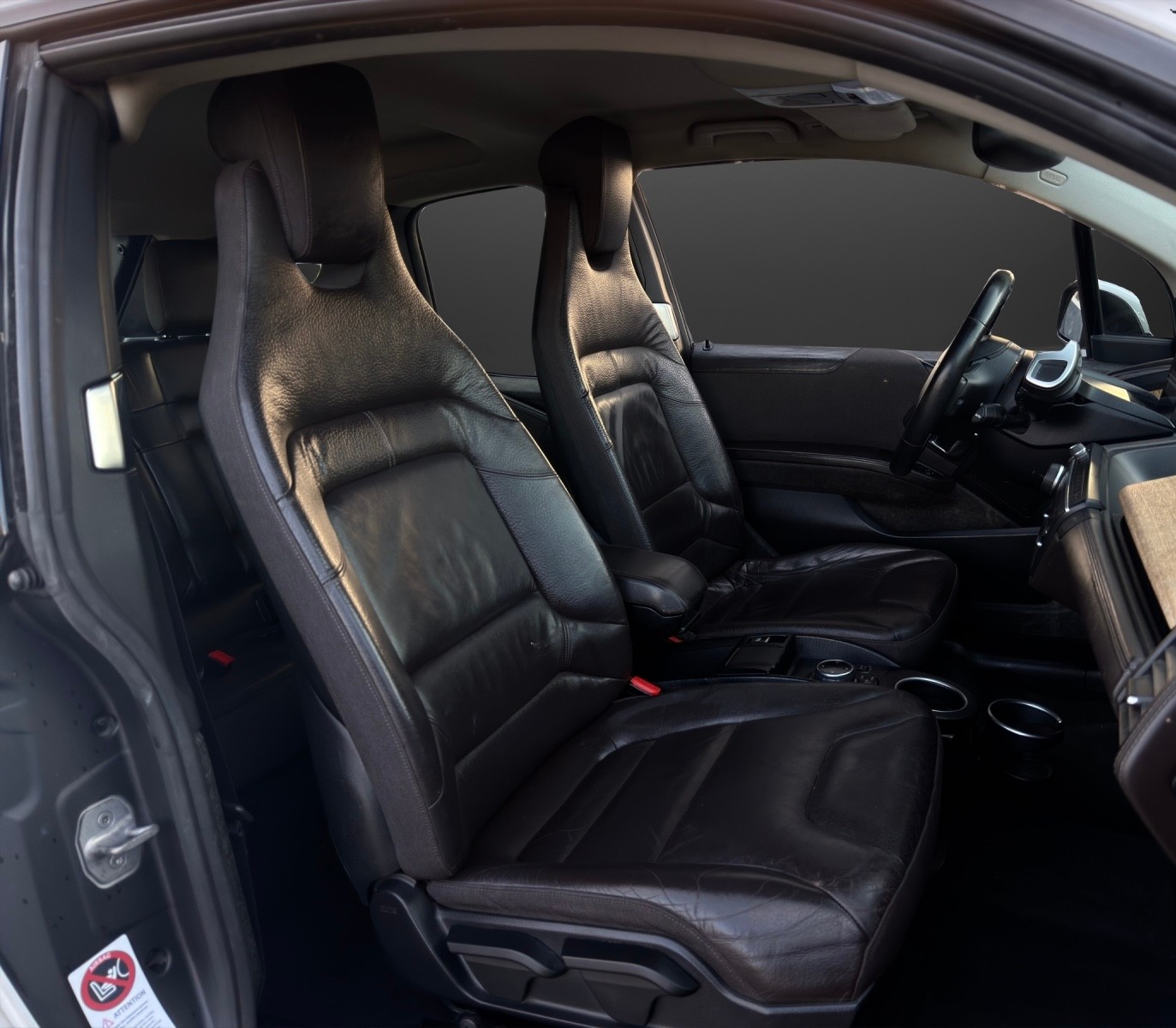 BMW i3 (60Ah) Range Extender mit 170 PS-image-8