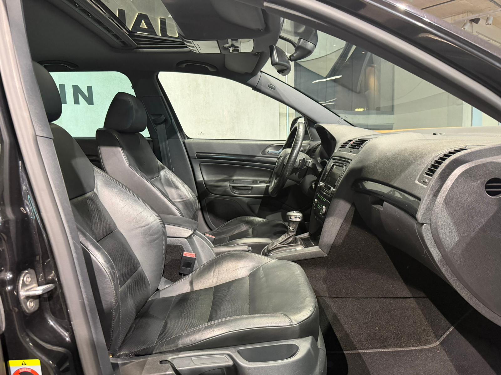 SKODA Octavia Combi 2.0 TSI RS DSG-image-12