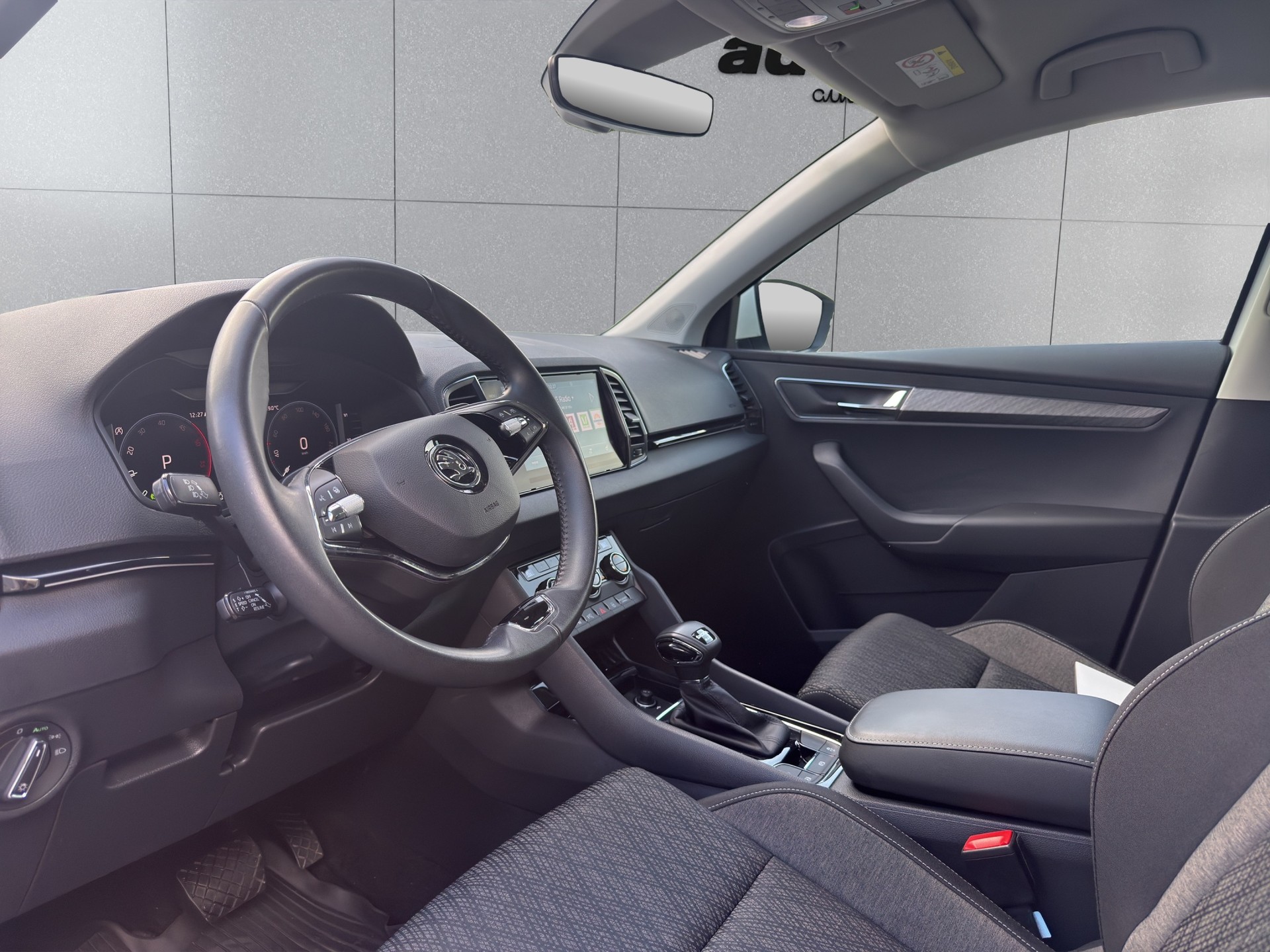 SKODA Karoq 2.0 TDI CR Style 4x4 DSG-image-10