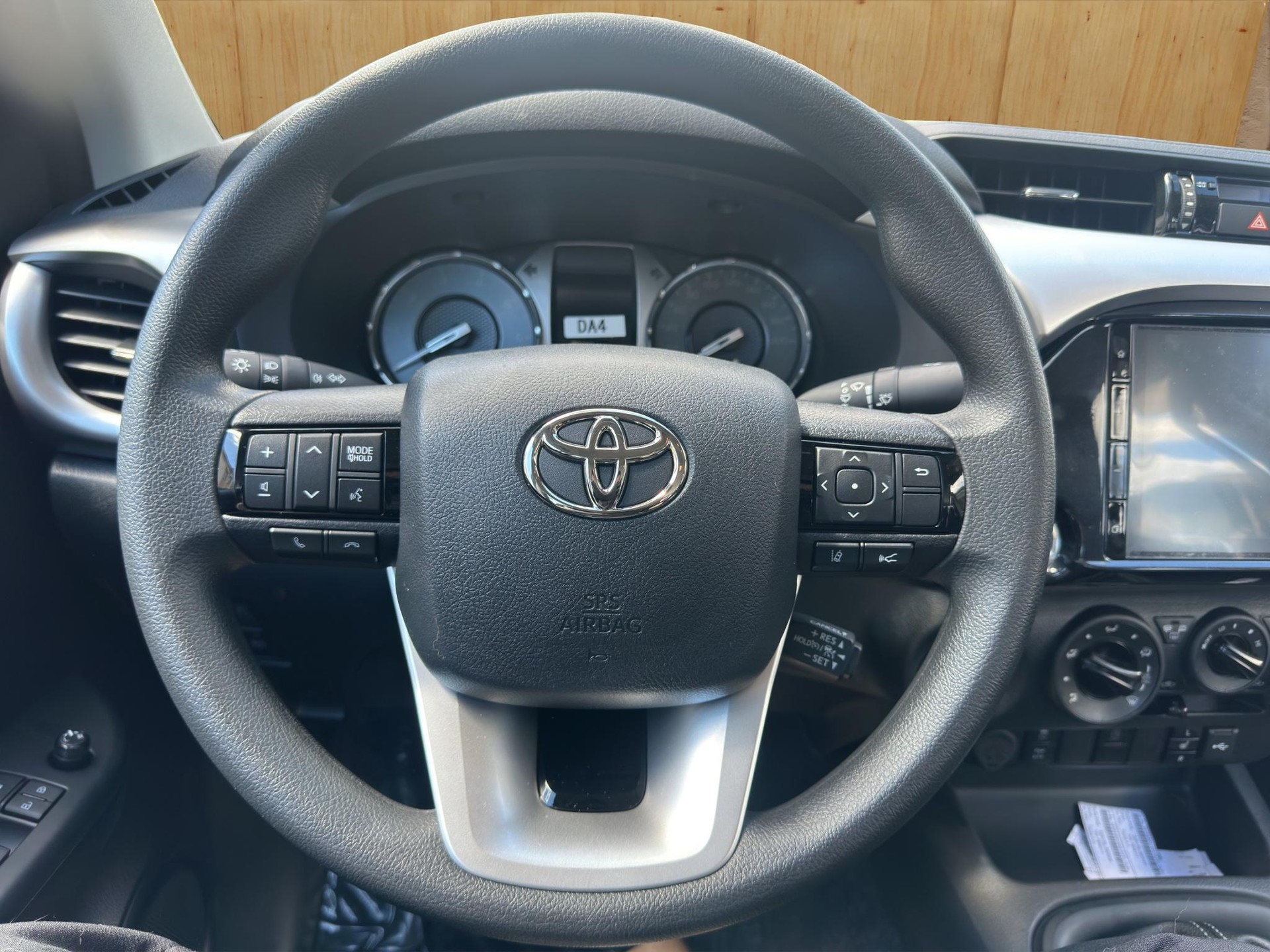 TOYOTA Hilux Double Cab.-Pick-up 2.8 D-4D 204 Comfort-image-8