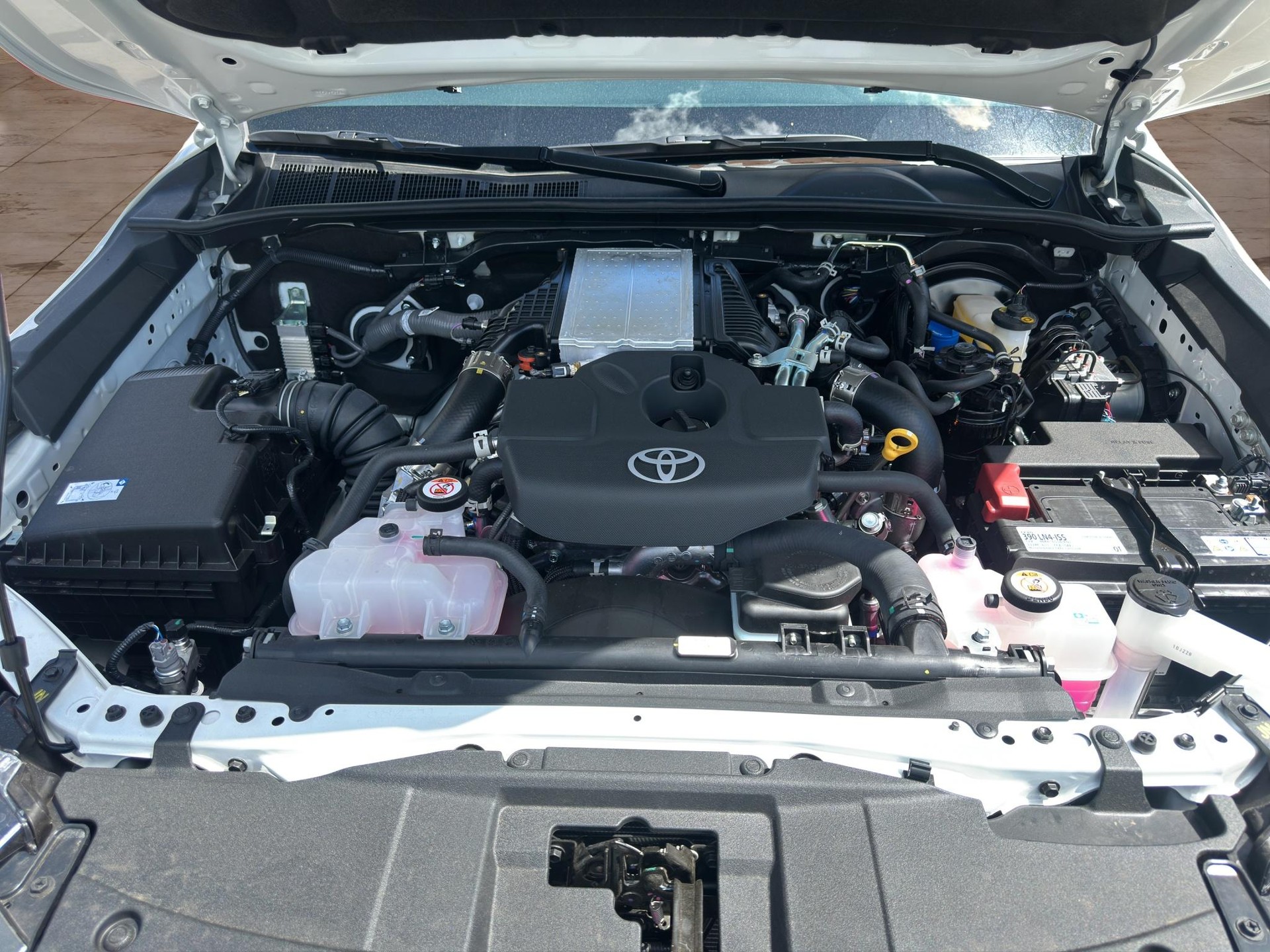 TOYOTA Hilux Double Cab.-Pick-up 2.8 D-4D 204 Comfort-image-14