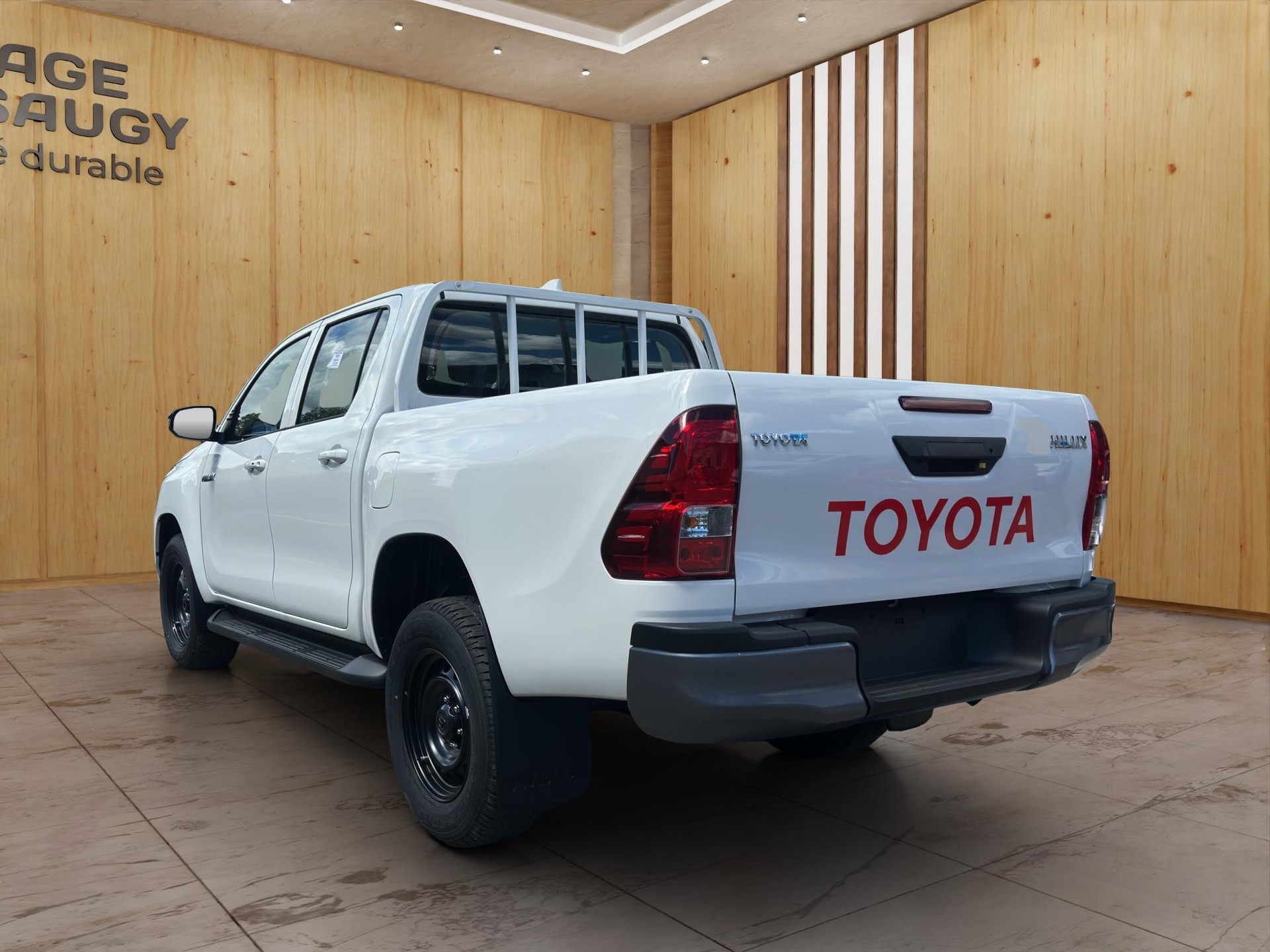 TOYOTA Hilux Double Cab.-Pick-up 2.8 D-4D 204 Comfort-showroom-element-3