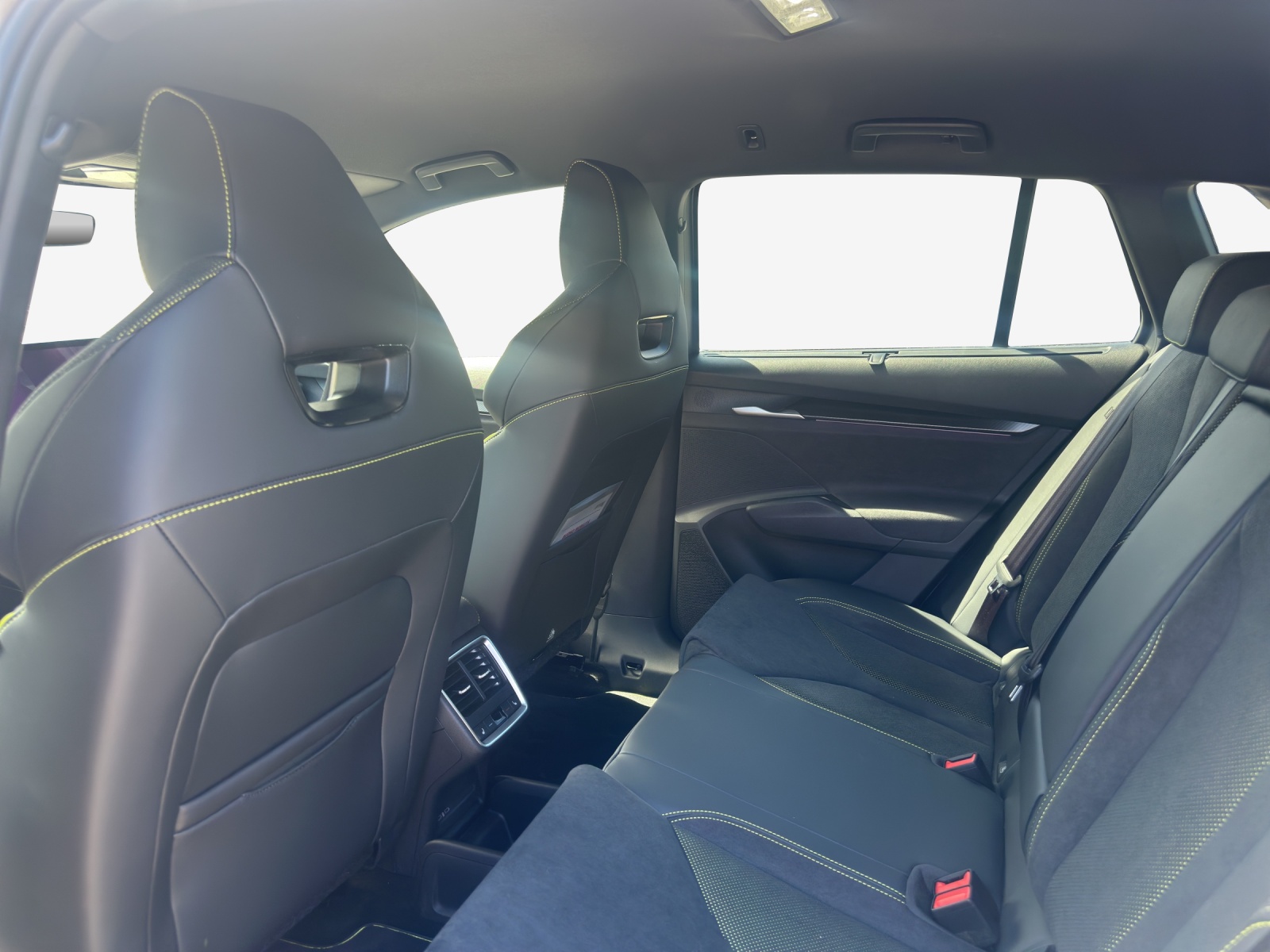 SKODA Elroq RS Matt Edition 4x4-image-11