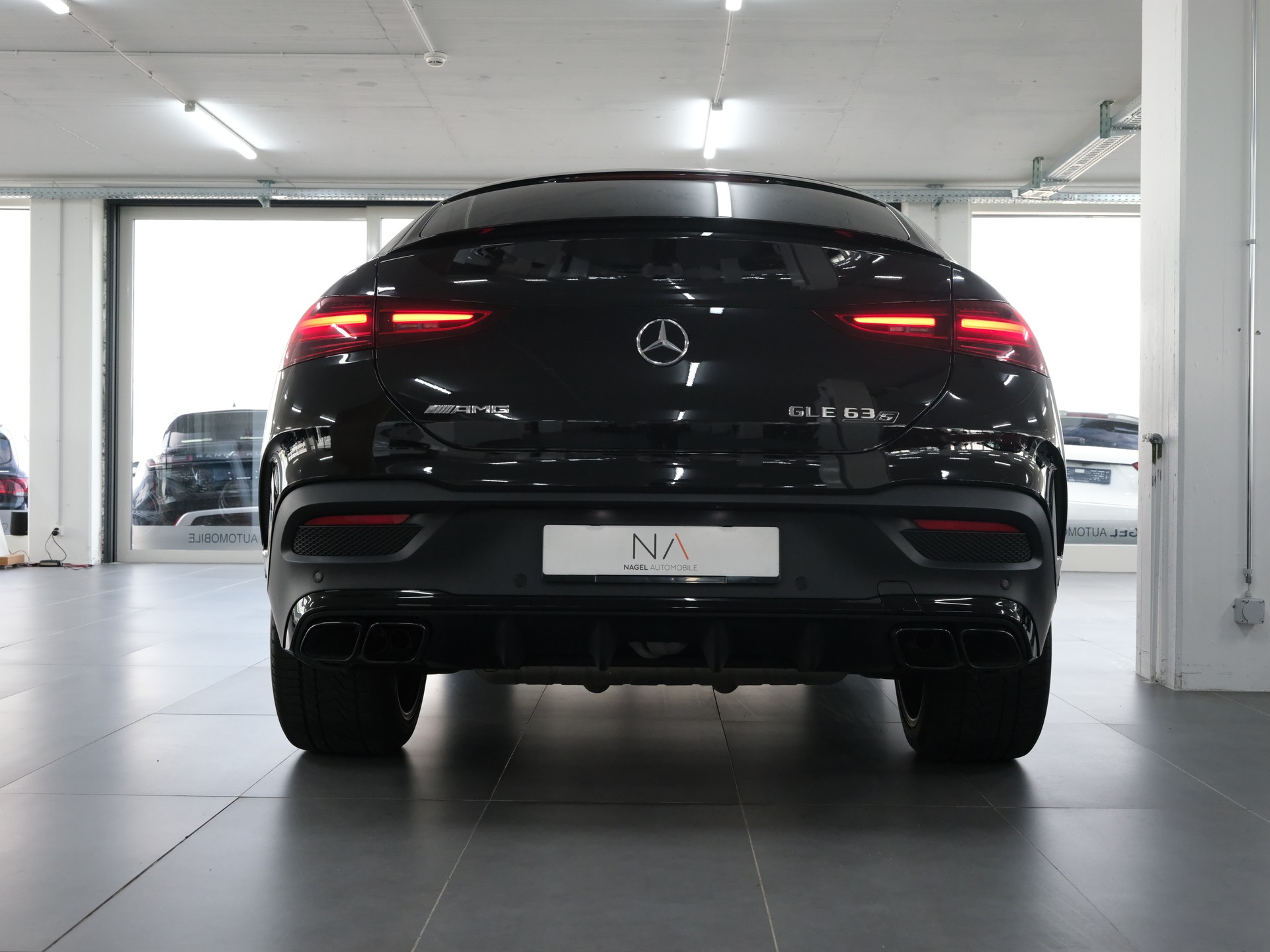 MERCEDES-BENZ GLE Coupé 63 S AMG 4Matic+ Speedshift *Burmester* *Carbon Packet* *Werksgarantie*-showroom-element-3