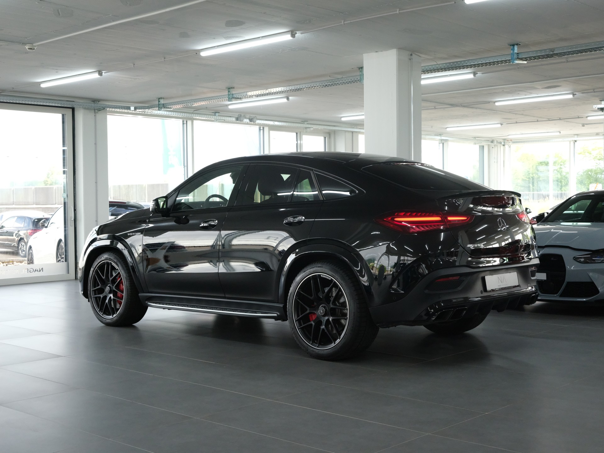 MERCEDES-BENZ GLE Coupé 63 S AMG 4Matic+ Speedshift *Burmester* *Carbon Packet* *Werksgarantie*-image-5
