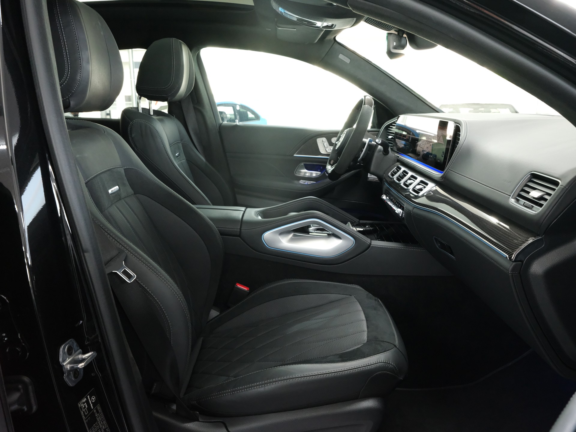 MERCEDES-BENZ GLE Coupé 63 S AMG 4Matic+ Speedshift *Burmester* *Carbon Packet* *Werksgarantie*-image-16