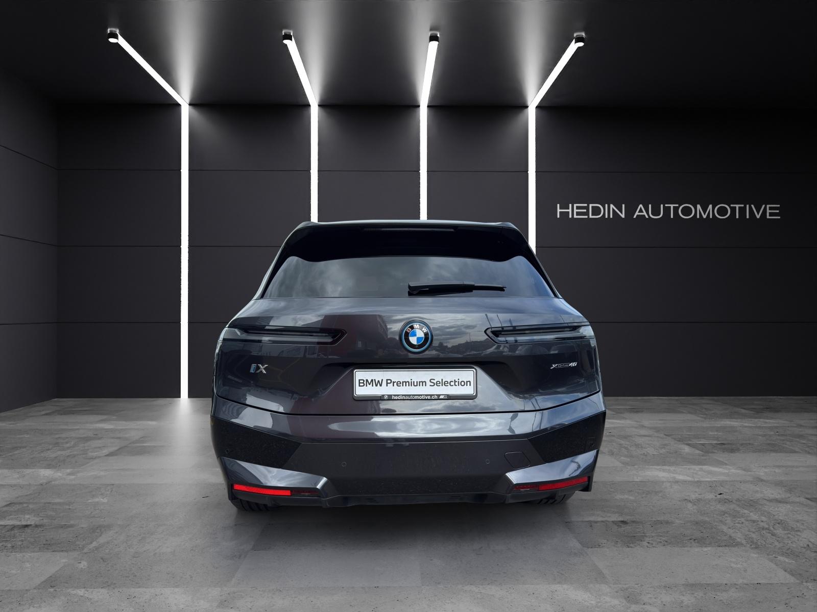 BMW iX xDrive40-image-4