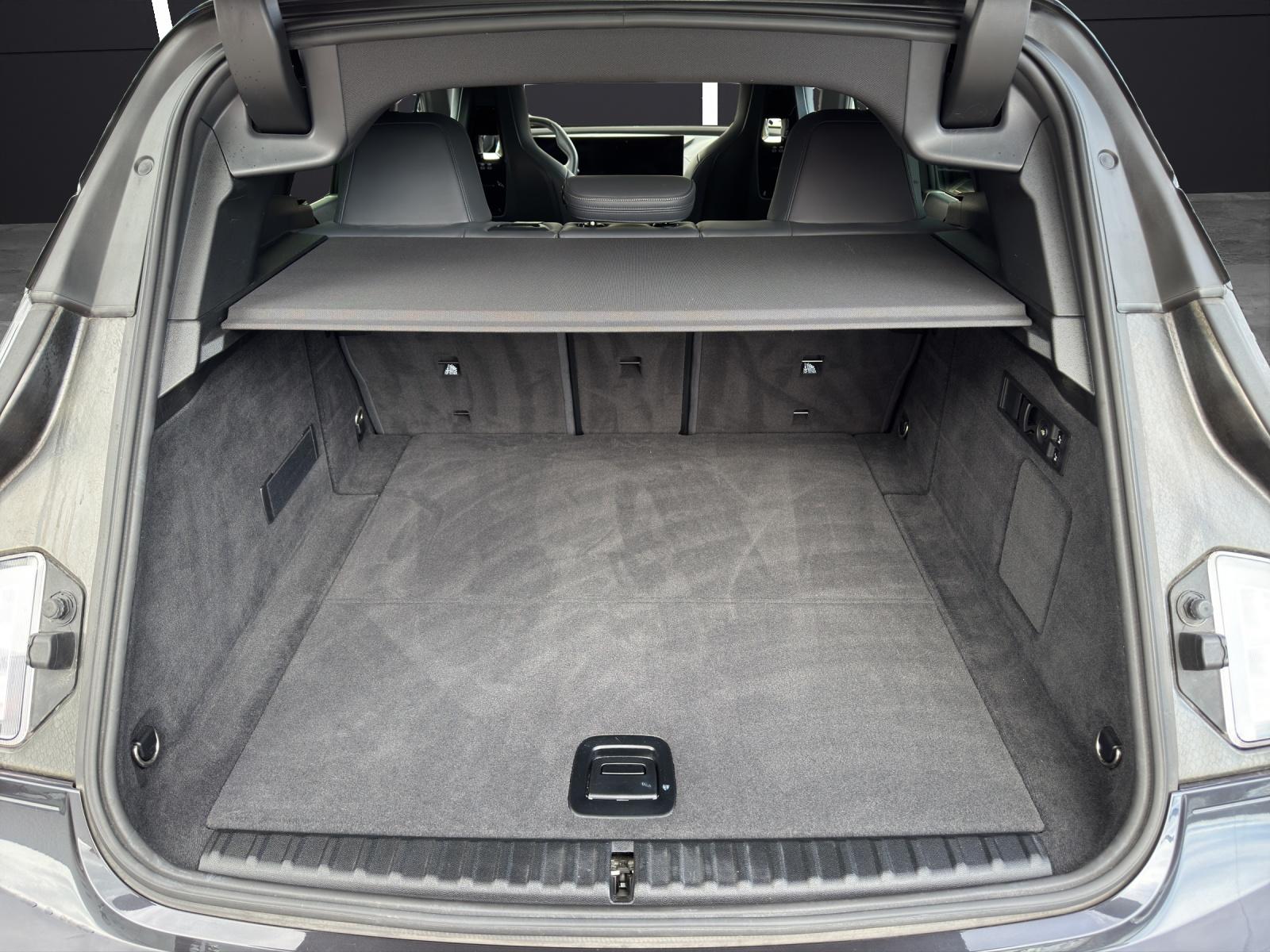 BMW iX xDrive40-image-5