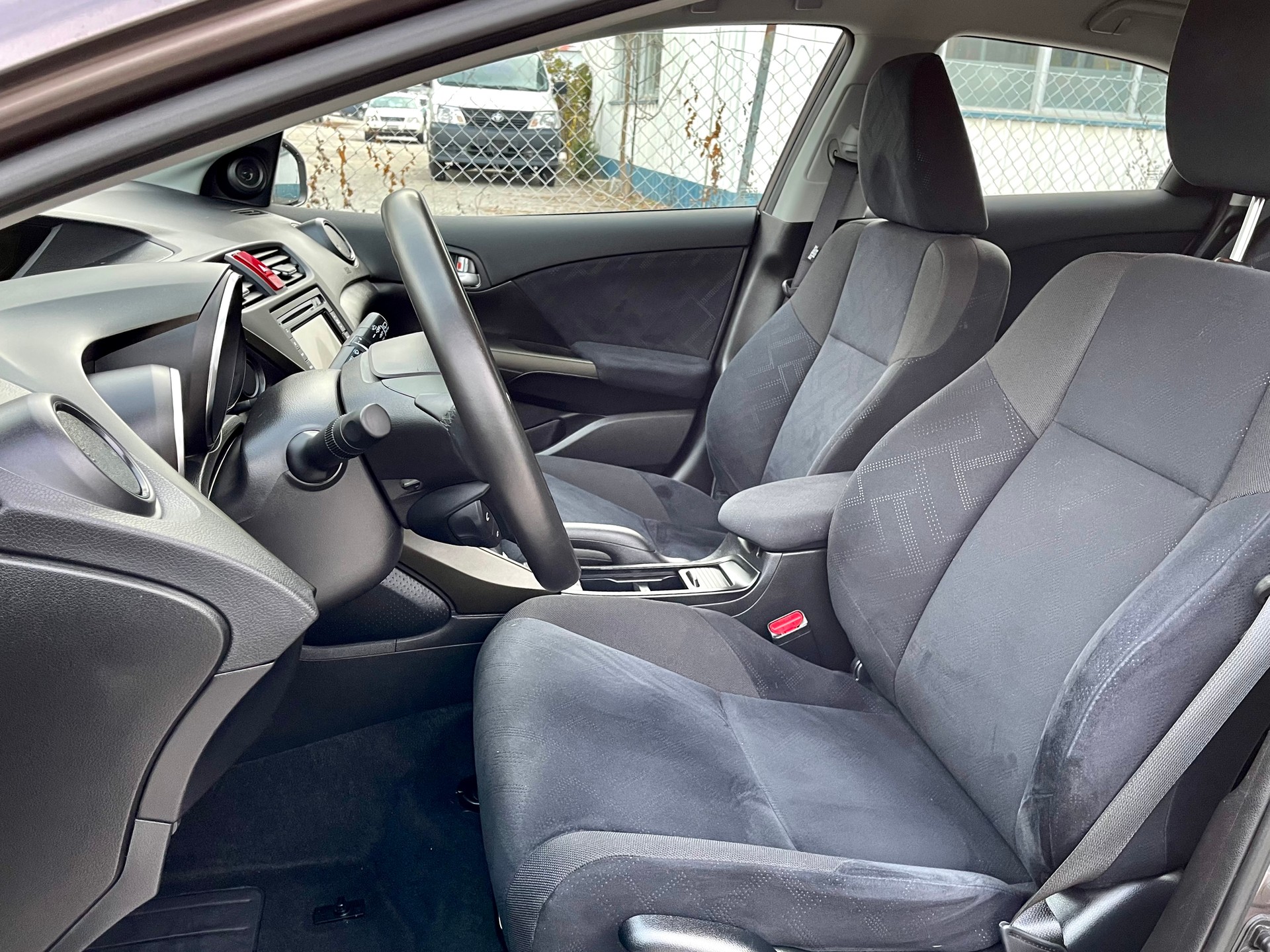 HONDA Civic 1.8i Executive-image-26