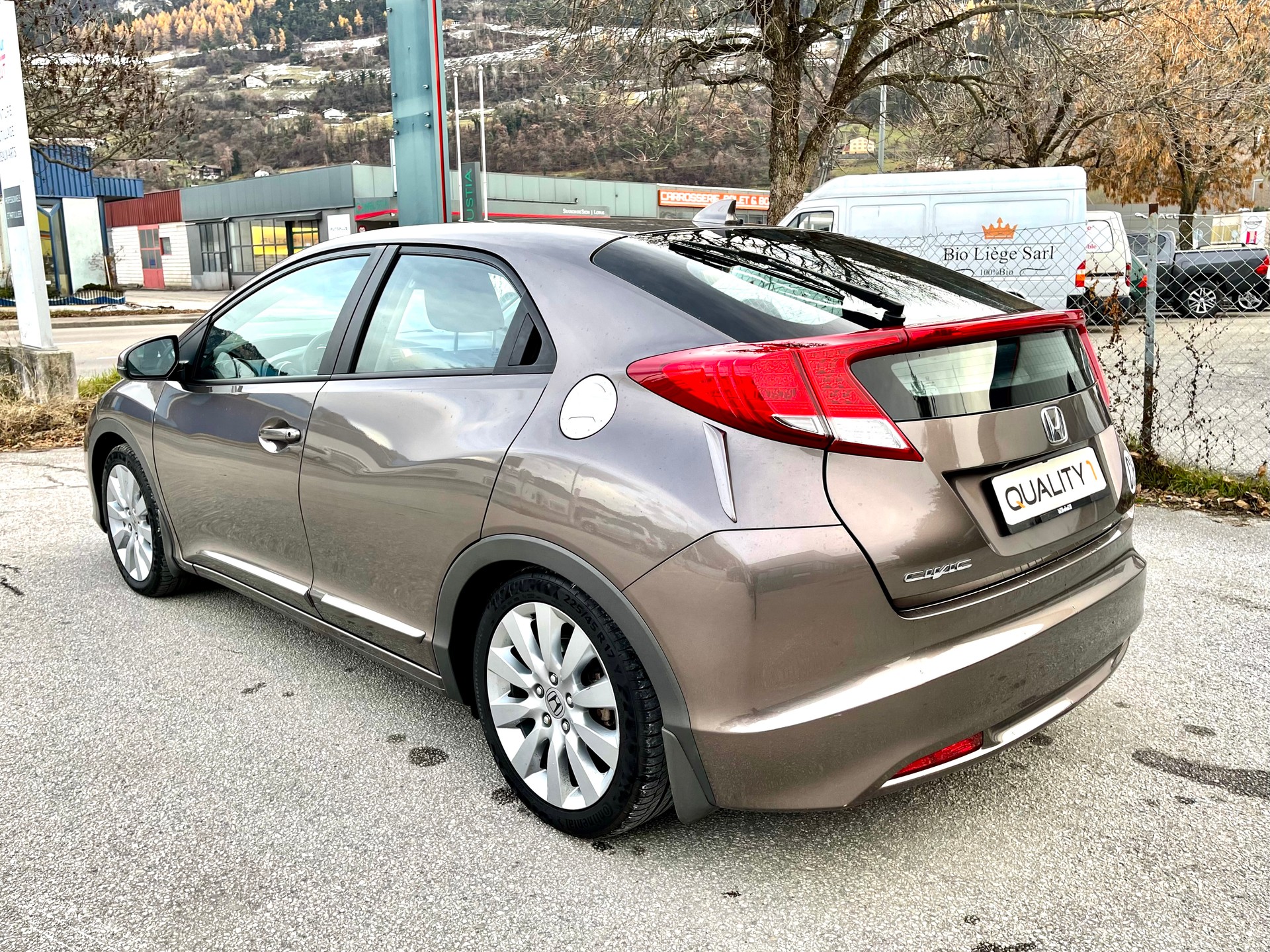 HONDA Civic 1.8i Executive-image-8