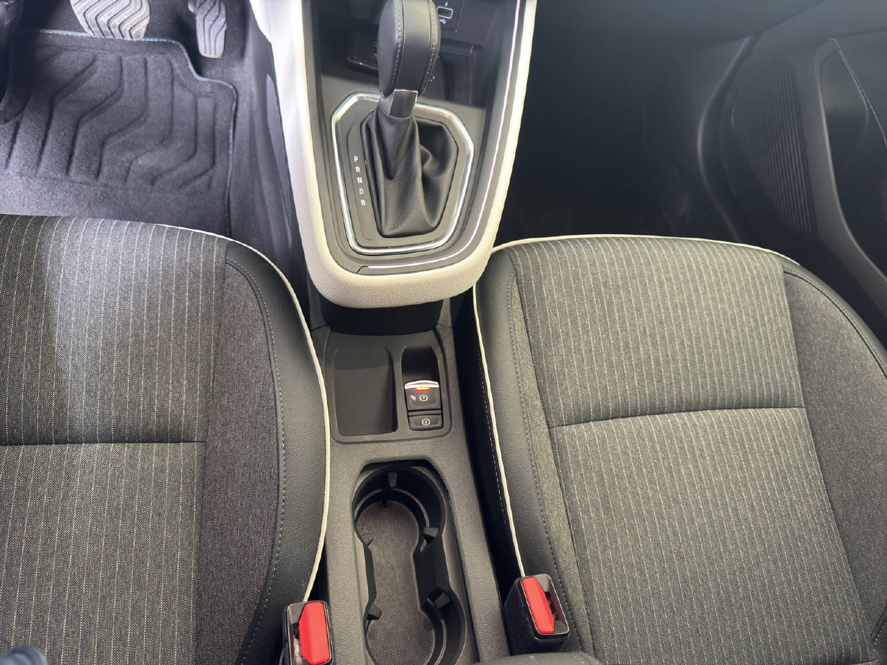 RENAULT Clio 1.6 E-Tech techno-image-15