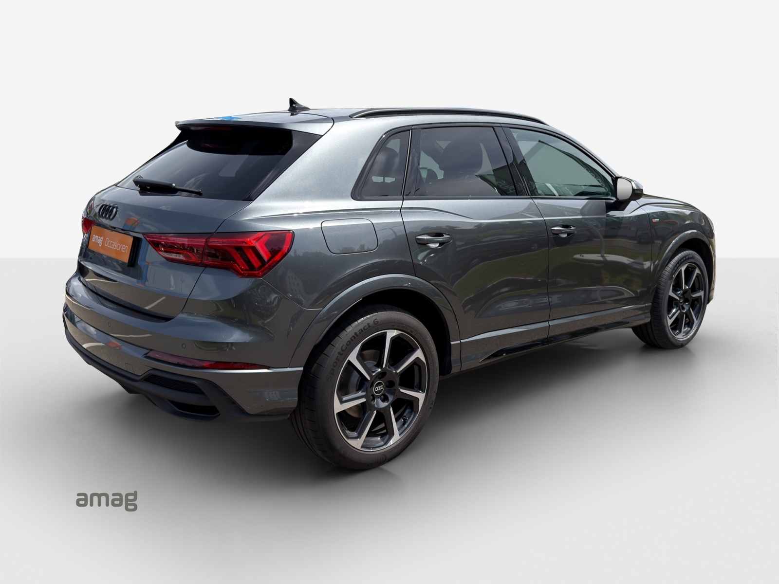 AUDI Q3 35 TFSI Attraction S-tronic-image-4