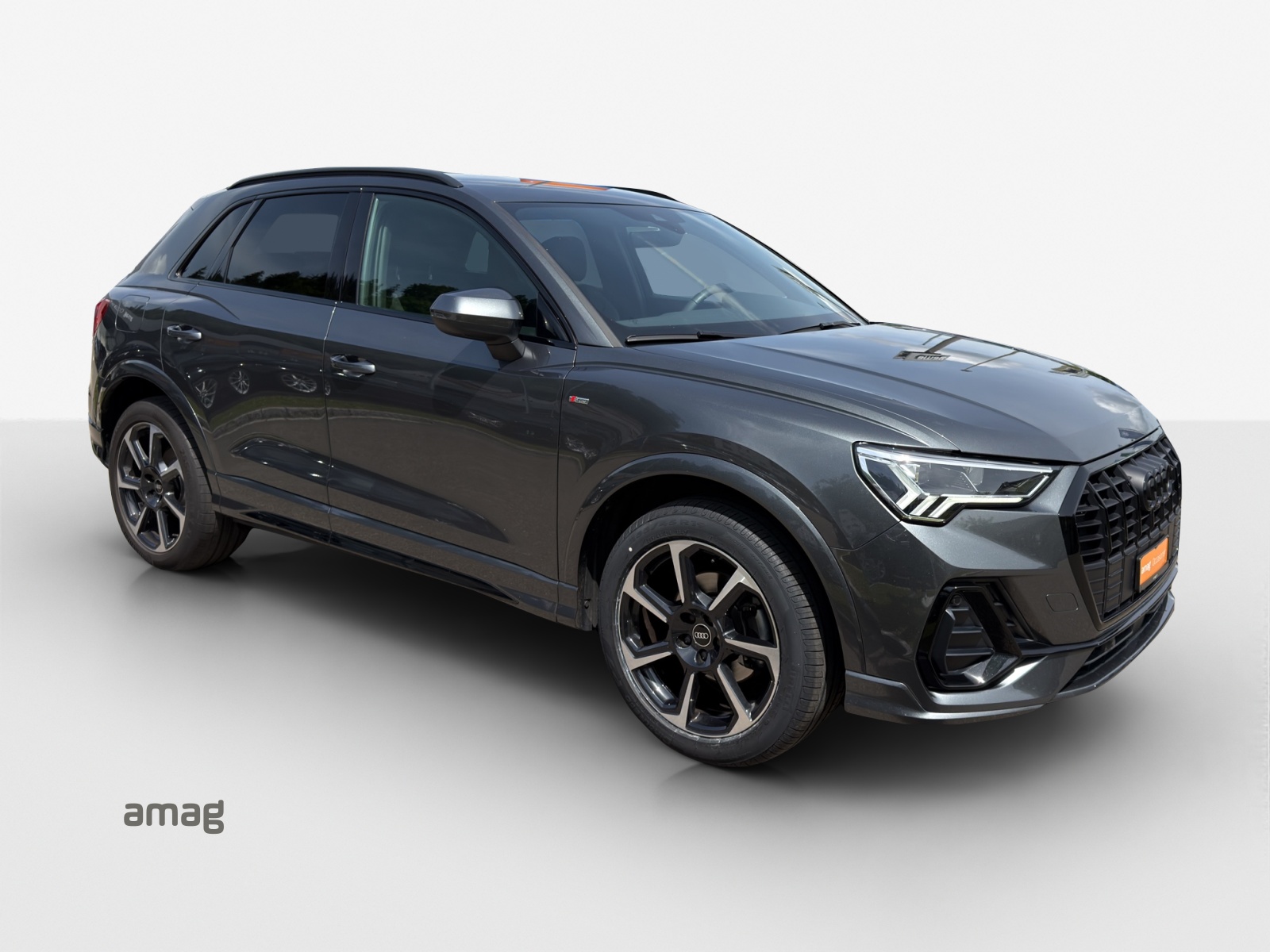 AUDI Q3 35 TFSI Attraction S-tronic-image-5