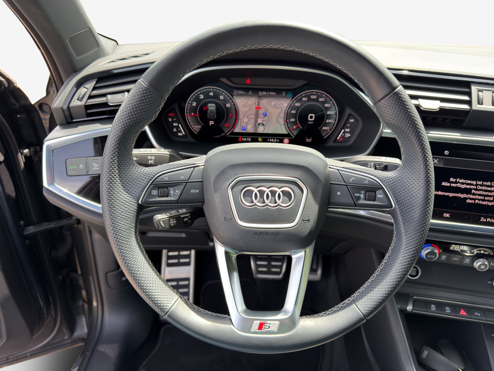 AUDI Q3 35 TFSI Attraction S-tronic-image-9