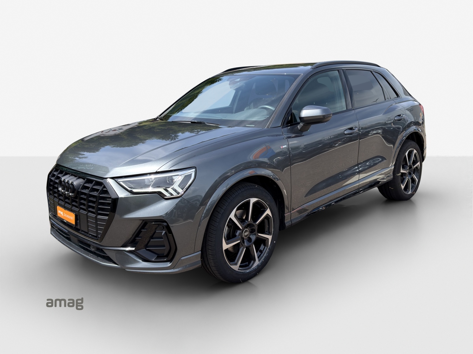 AUDI Q3 35 TFSI Attraction S-tronic-image-0