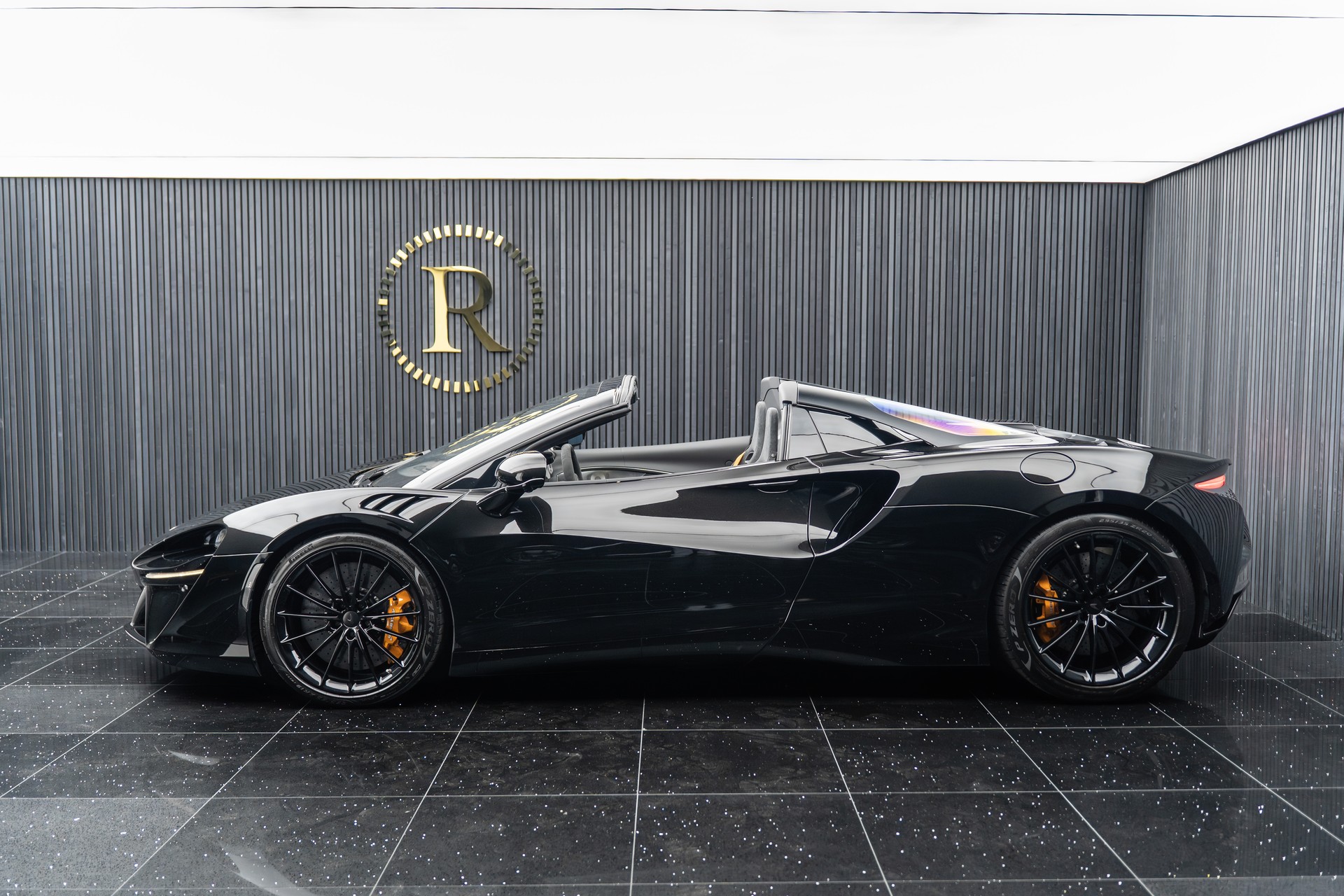 McLAREN ARTURA Spider 3.0 V6-showroom-element-3