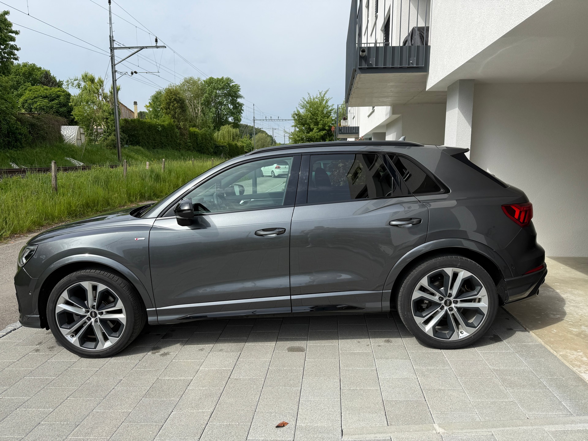 AUDI 2.0 40 TDI S line quattro S-Tronic-image-4