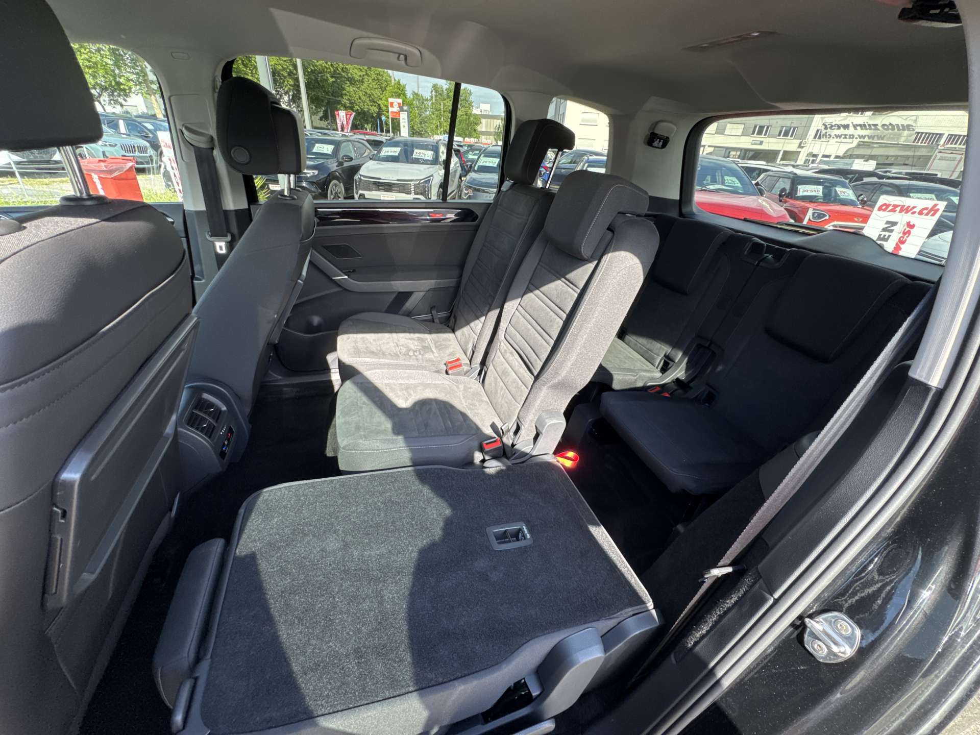 VW Touran 1.5 TSi EVO Highline 7-Plätzer DSG-Automat-image-6