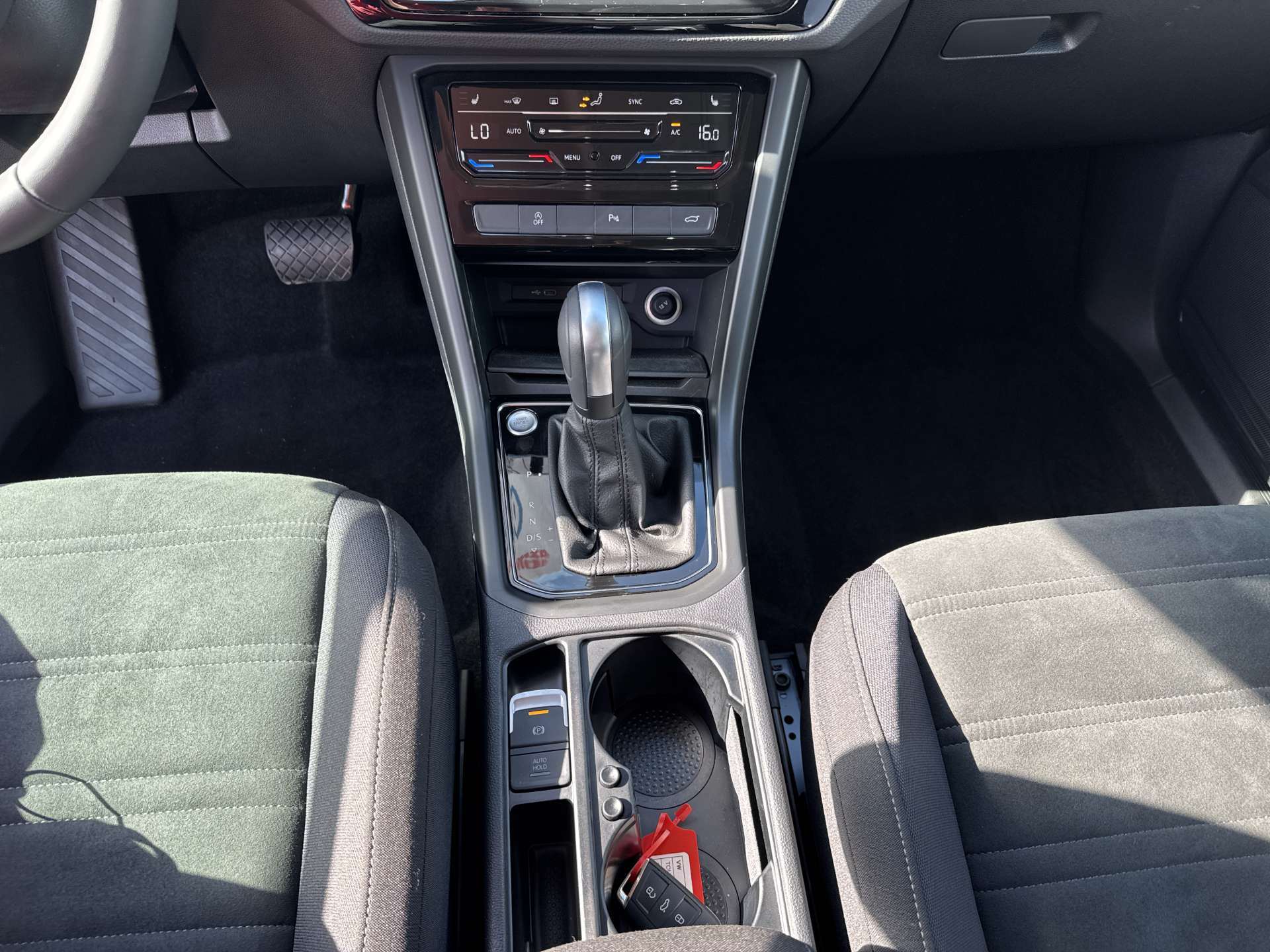VW Touran 1.5 TSi EVO Highline 7-Plätzer DSG-Automat-image-11