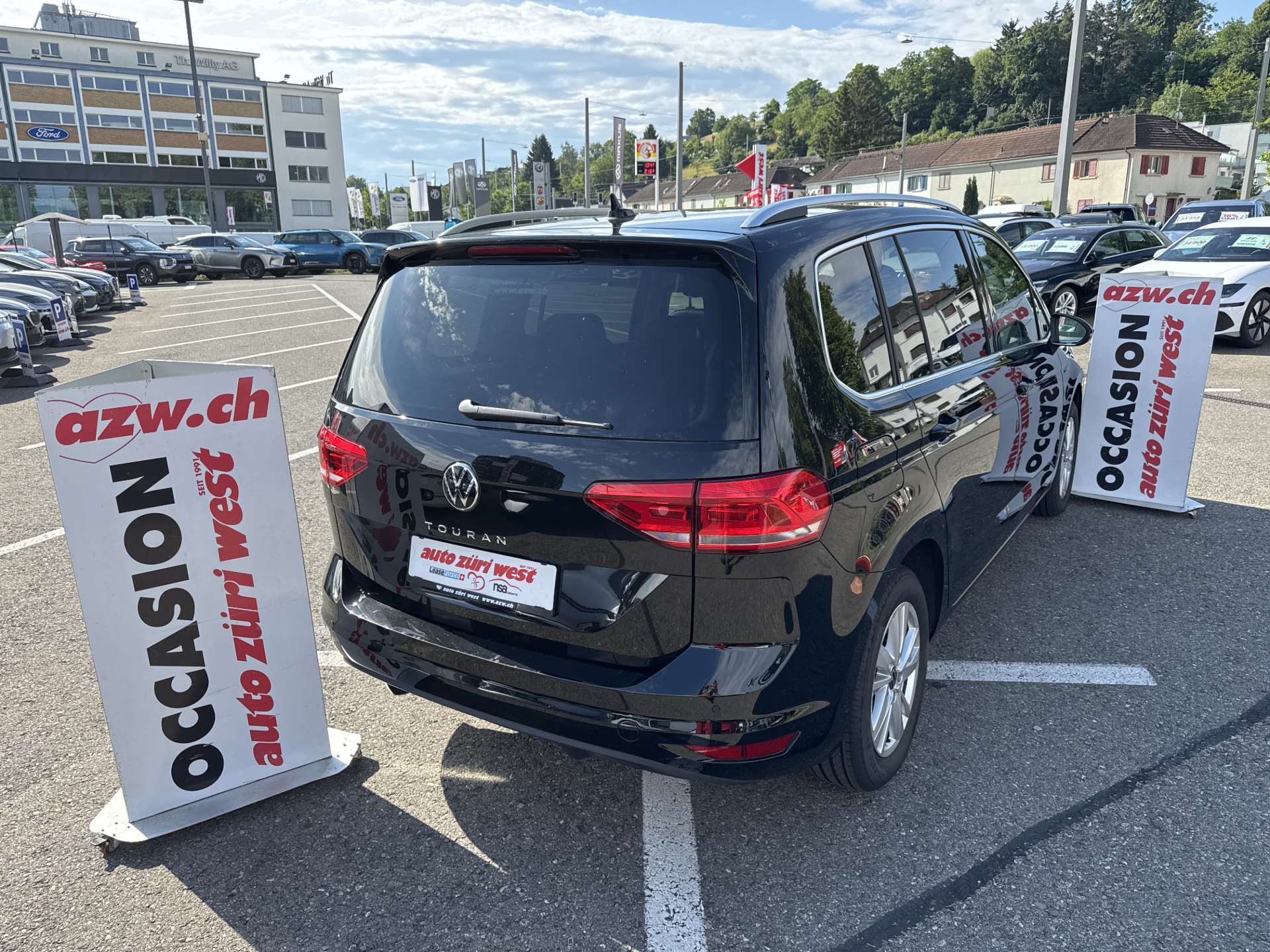 VW Touran 1.5 TSi EVO Highline 7-Plätzer DSG-Automat-image-2