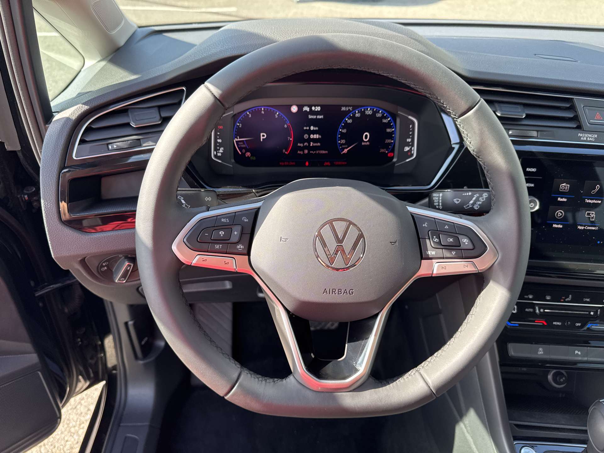 VW Touran 1.5 TSi EVO Highline 7-Plätzer DSG-Automat-image-15