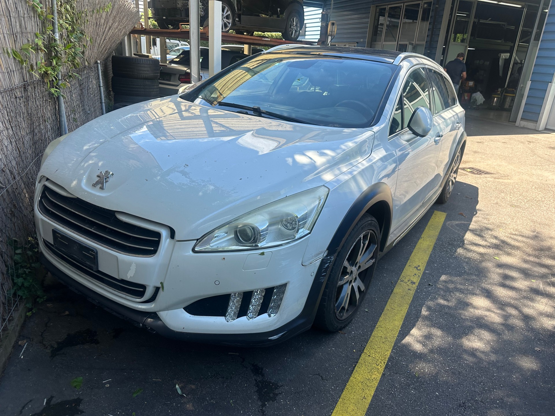 PEUGEOT 508 RXH 2.0 HDI Hybrid4 EGS6-image-0