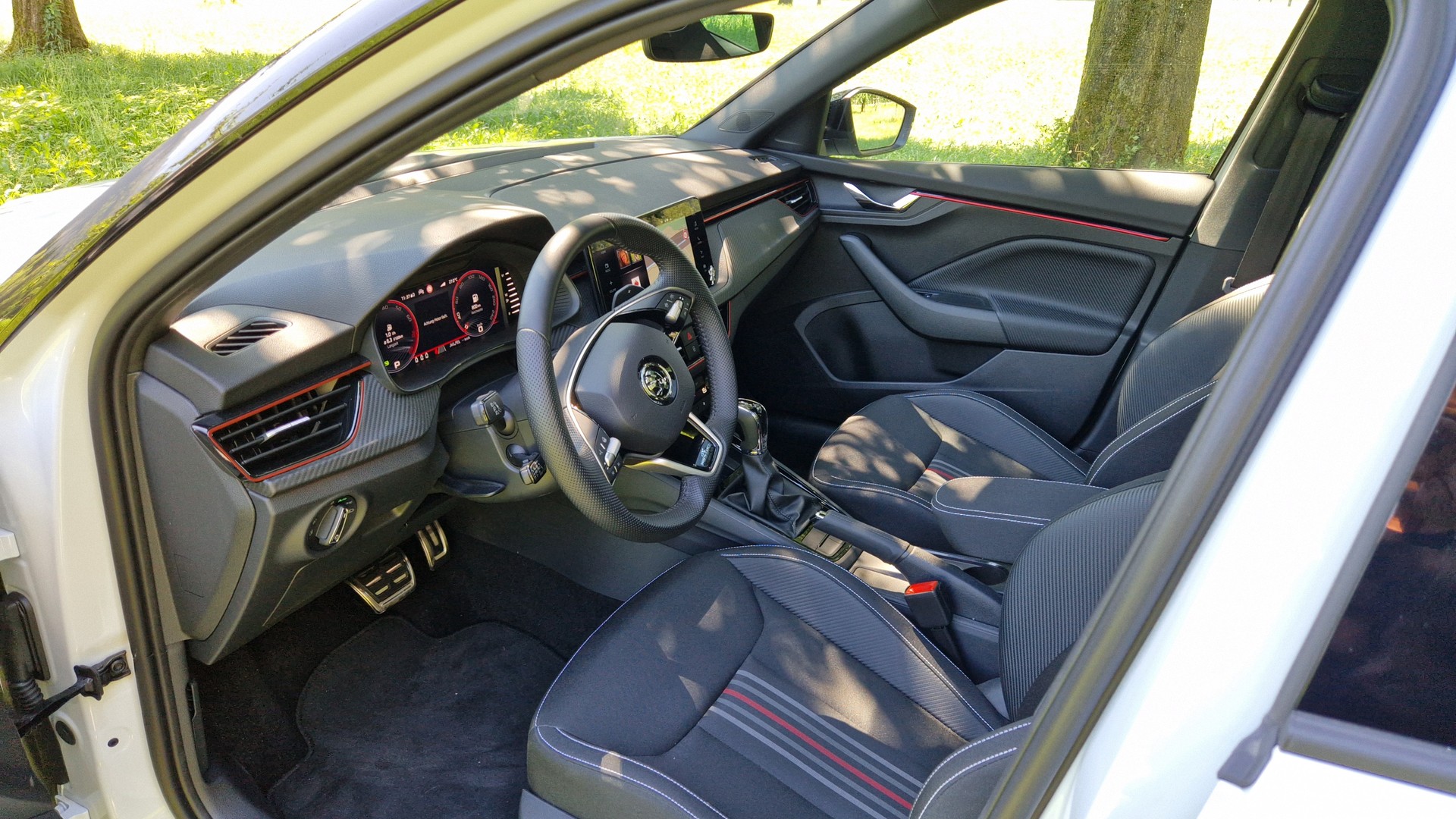 SKODA 1.5 TSI Monte Carlo DSG-image-2