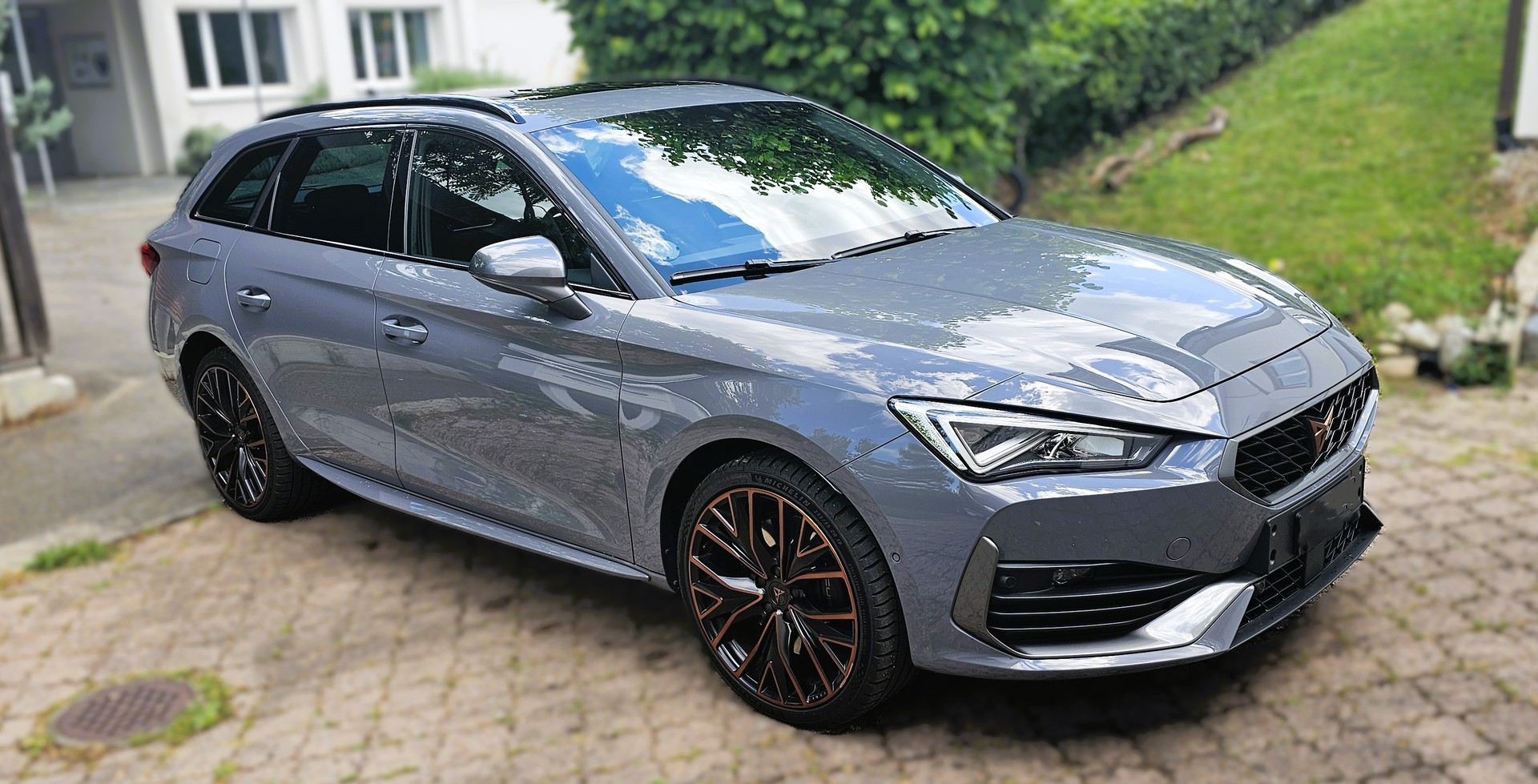 CUPRA LEON ST 1.4 e-HYBRID pHEV DSG-image-0