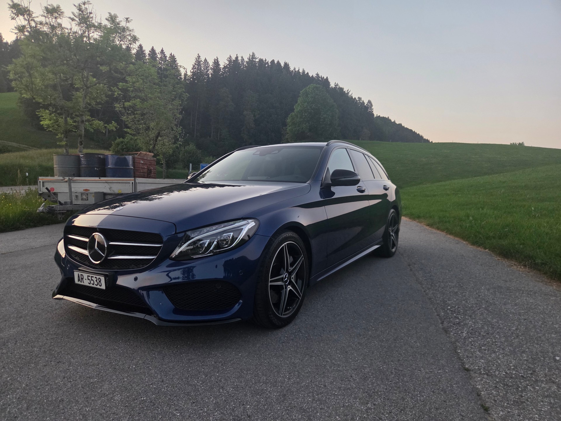 MERCEDES-BENZ C 250 d Swiss Star AMG Line 4m-image-0