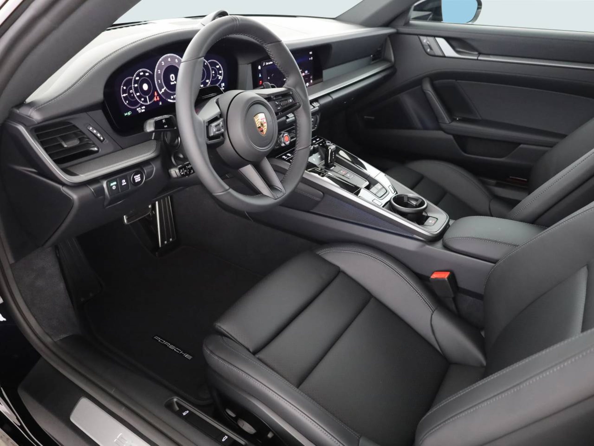 PORSCHE 911 Carrera-image-3
