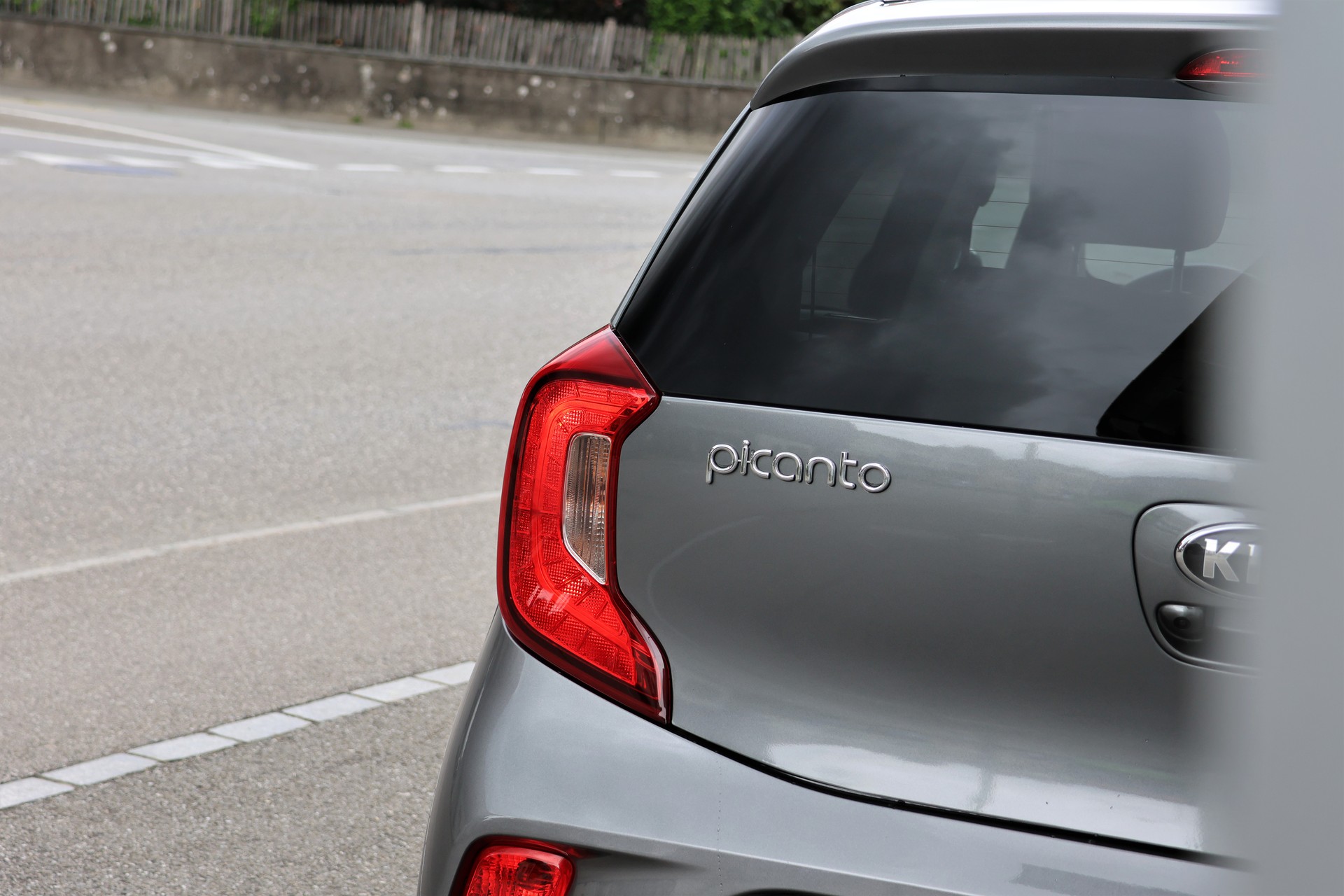 KIA Picanto 1.0 CVVT First Edition AMT (CH)-image-5