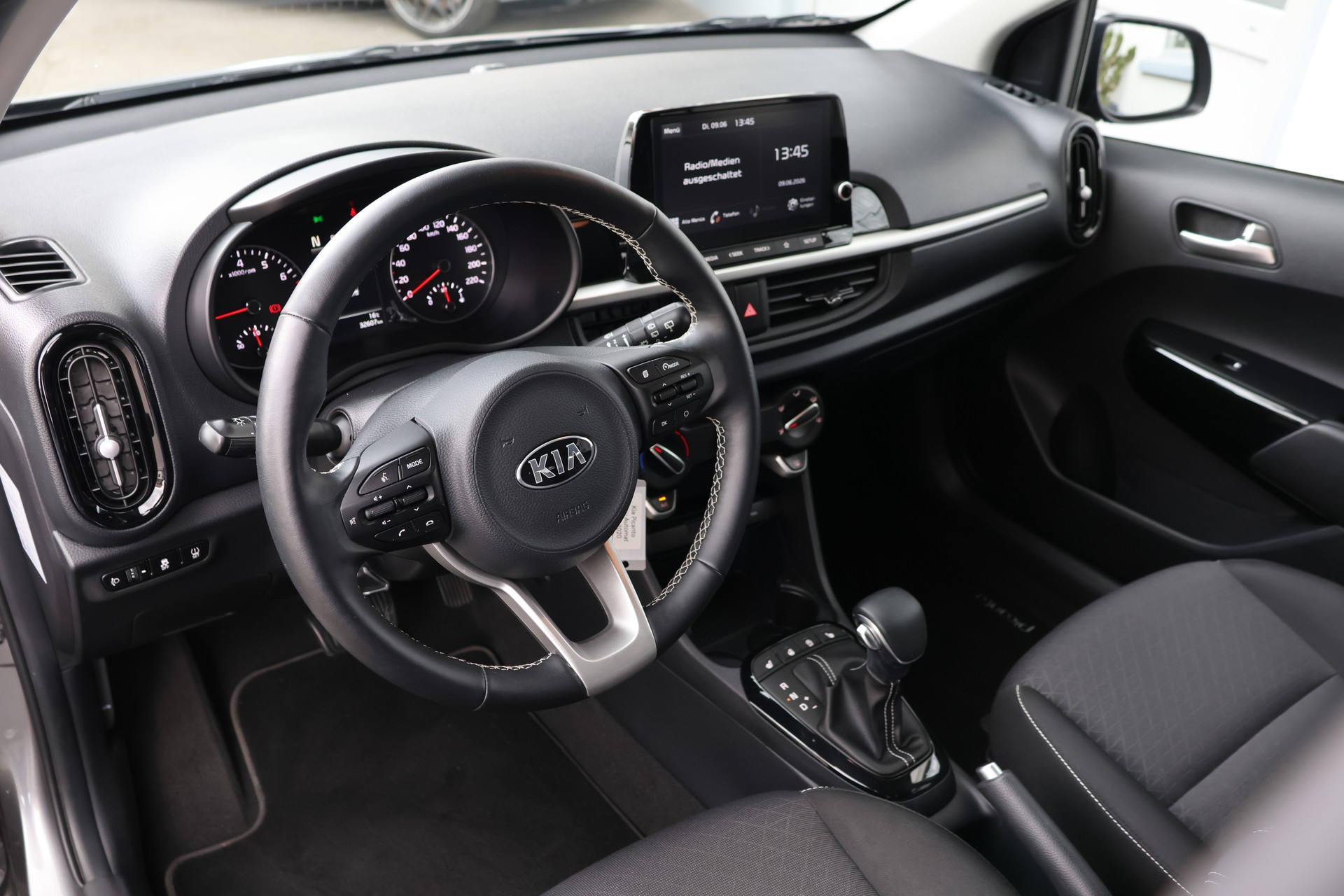 KIA Picanto 1.0 CVVT First Edition AMT (CH)-image-9