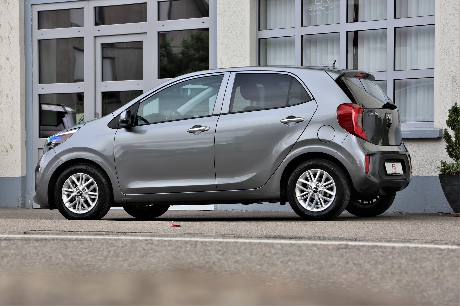 KIA Picanto 1.0 CVVT First Edition AMT (CH)-image-3